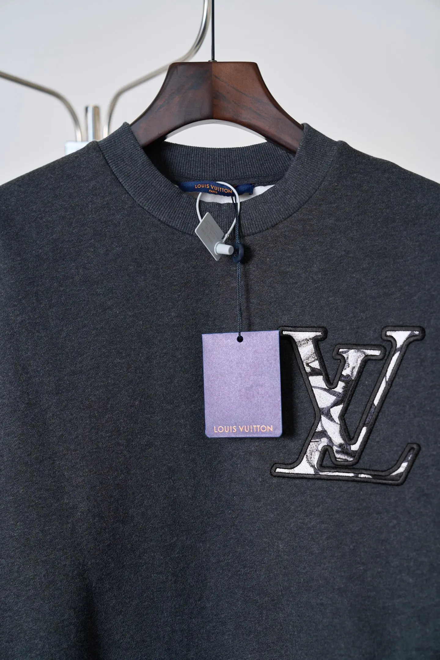 Embroidered Logo Fleece Sweatshirt D28019113 — view 5
