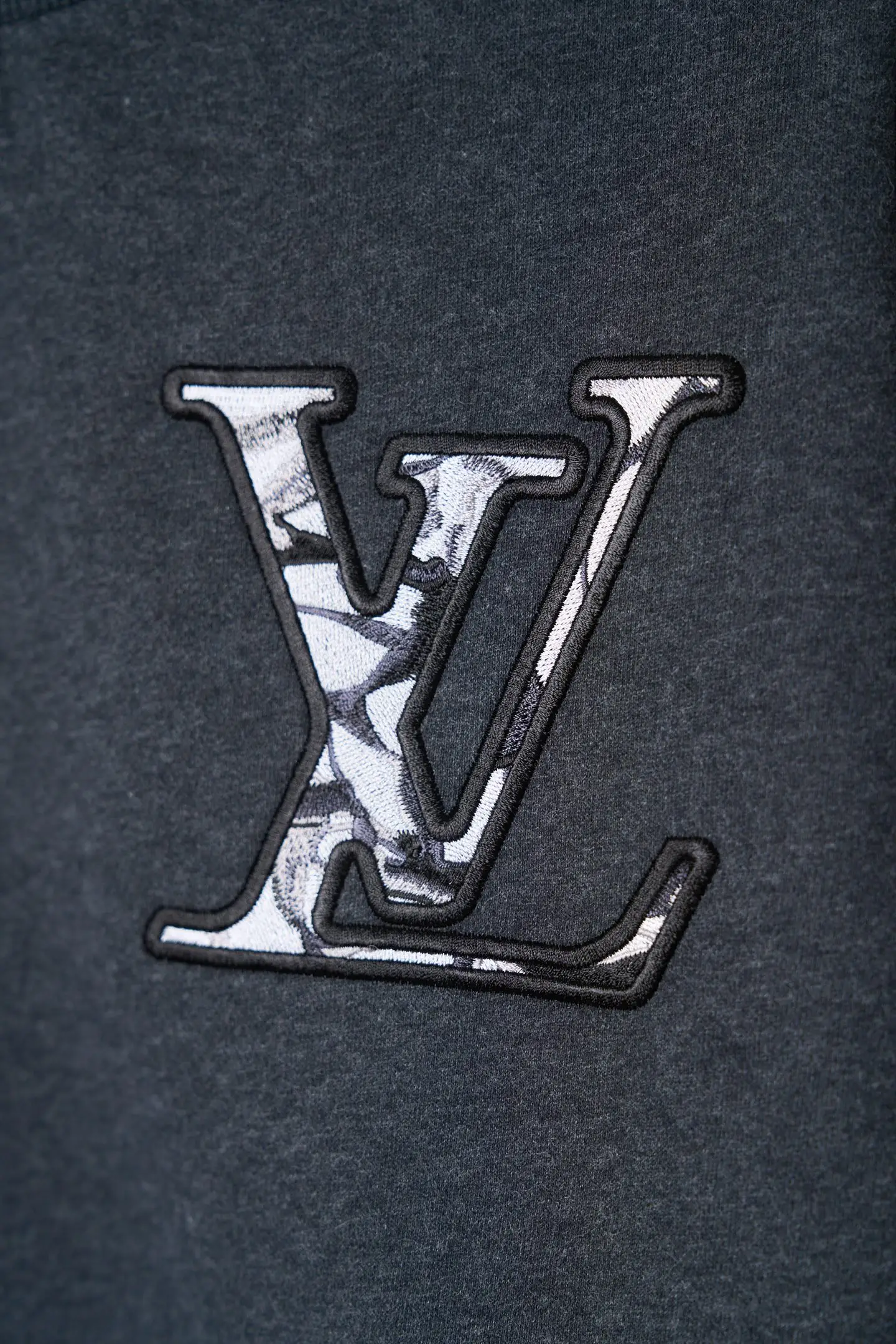 Embroidered Logo Fleece Sweatshirt D28019113 — view 8