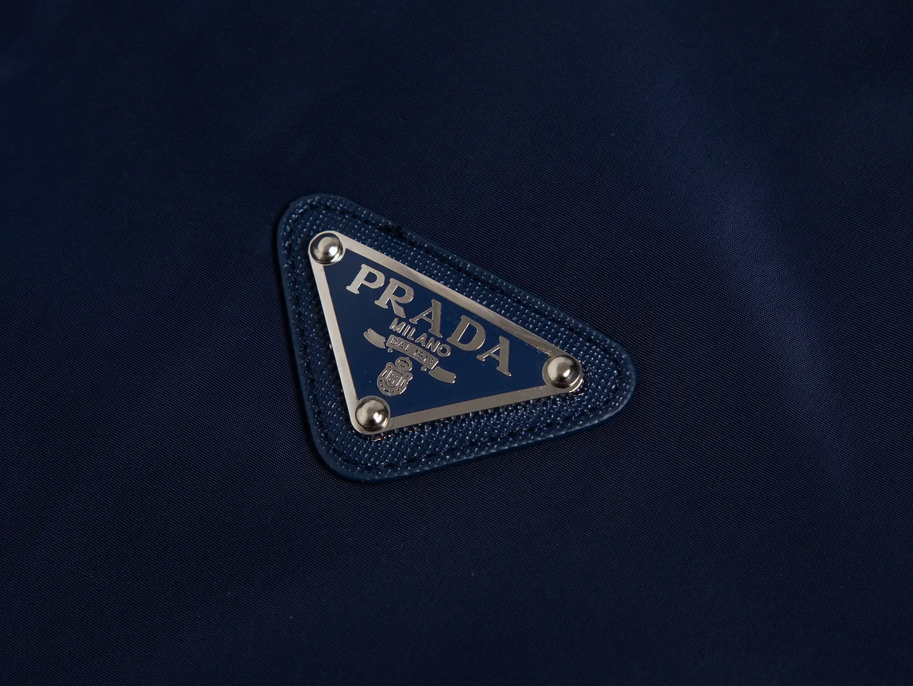 Logo-Plaque Hooded Windbreaker Jacket D28016088 — view 3