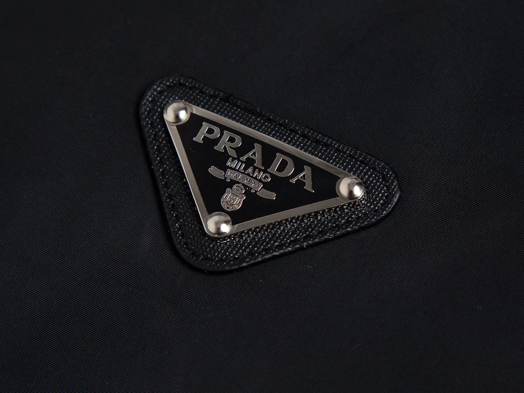 Logo-Plaque Hooded Windbreaker Jacket D28016089 — view 3