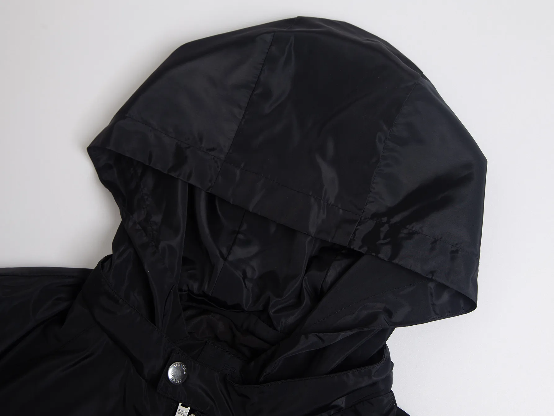 Enamel Triangle Logo Hooded Windbreaker Jacket D28016083 — view 4