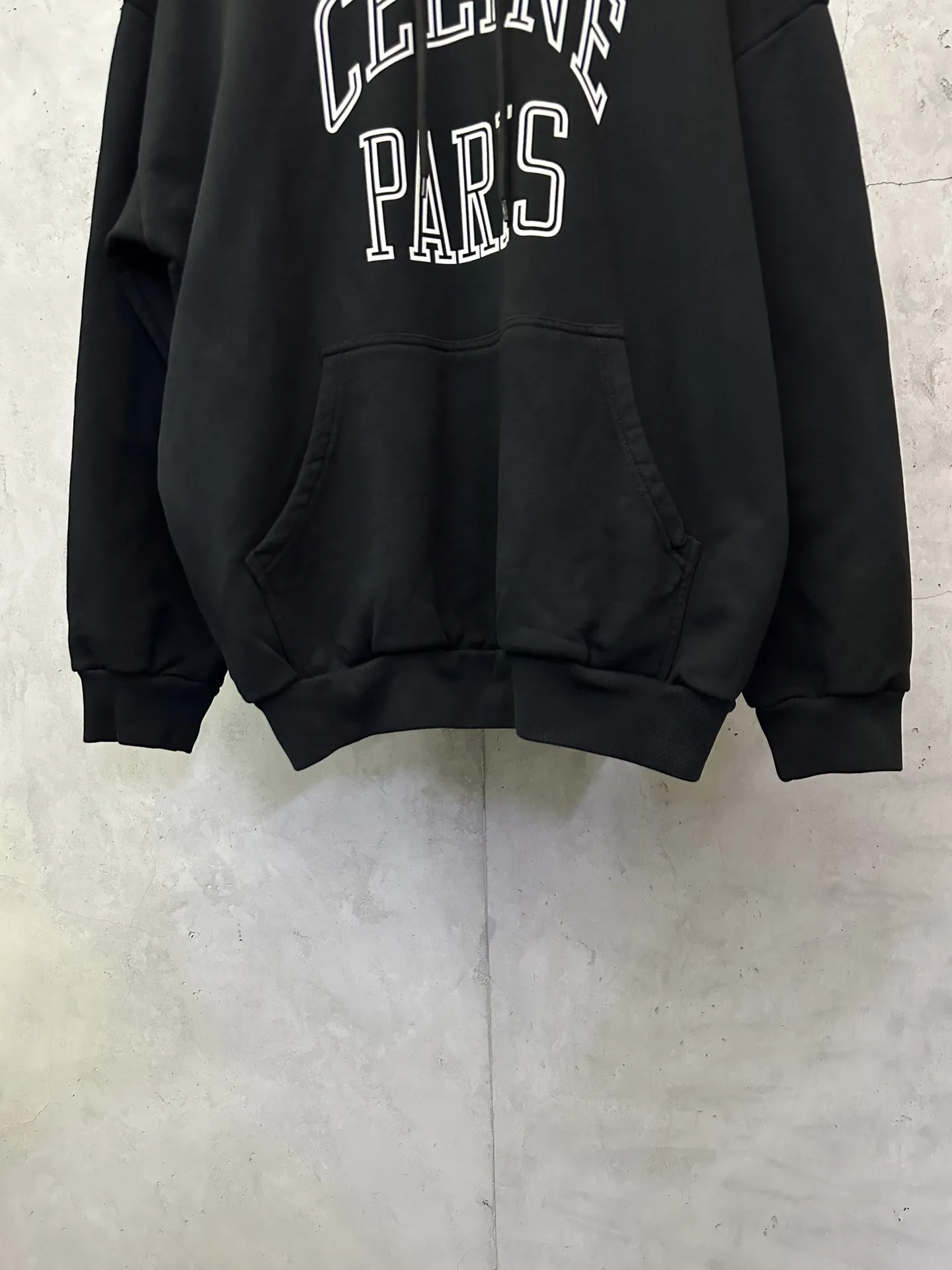 Logo-Flocked Heavyweight Cotton Hoodie D28018861 — view 4