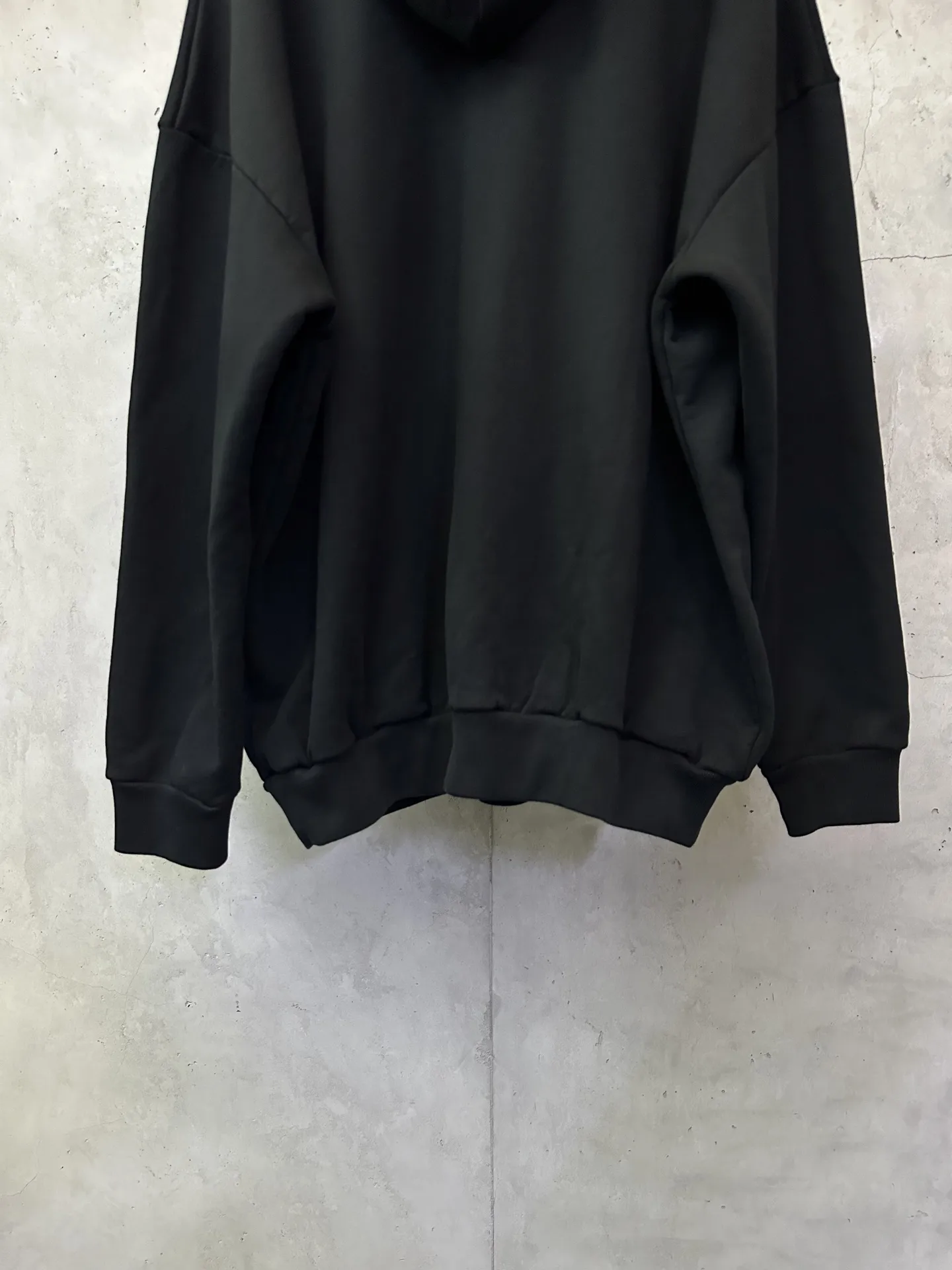 Logo-Flocked Heavyweight Cotton Hoodie D28018861 — view 6