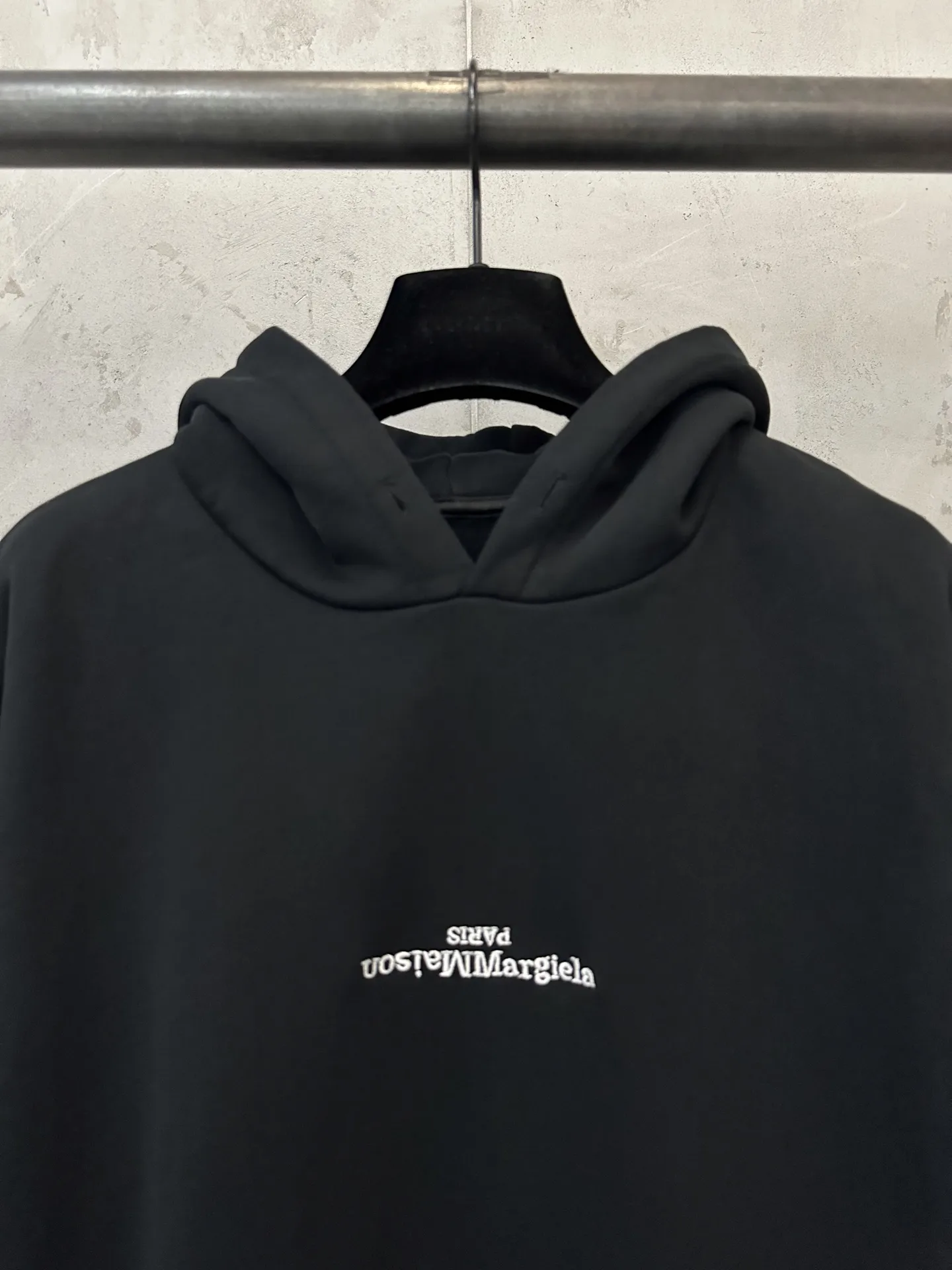 Logo Embroidered Loopback Cotton Hoodie D28020654 — view 5