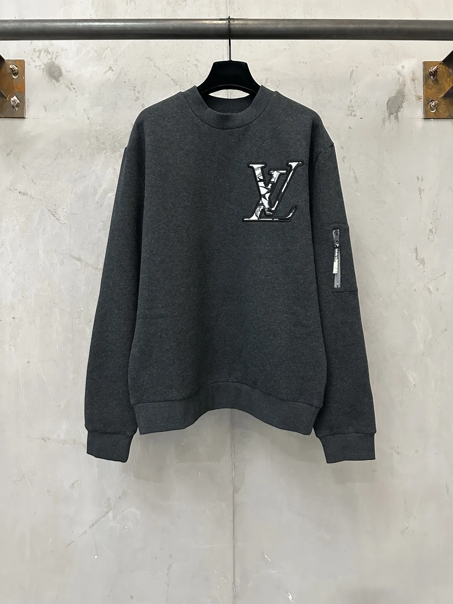 Embroidered Logo Fleece-Back Sweatshirt D28520542