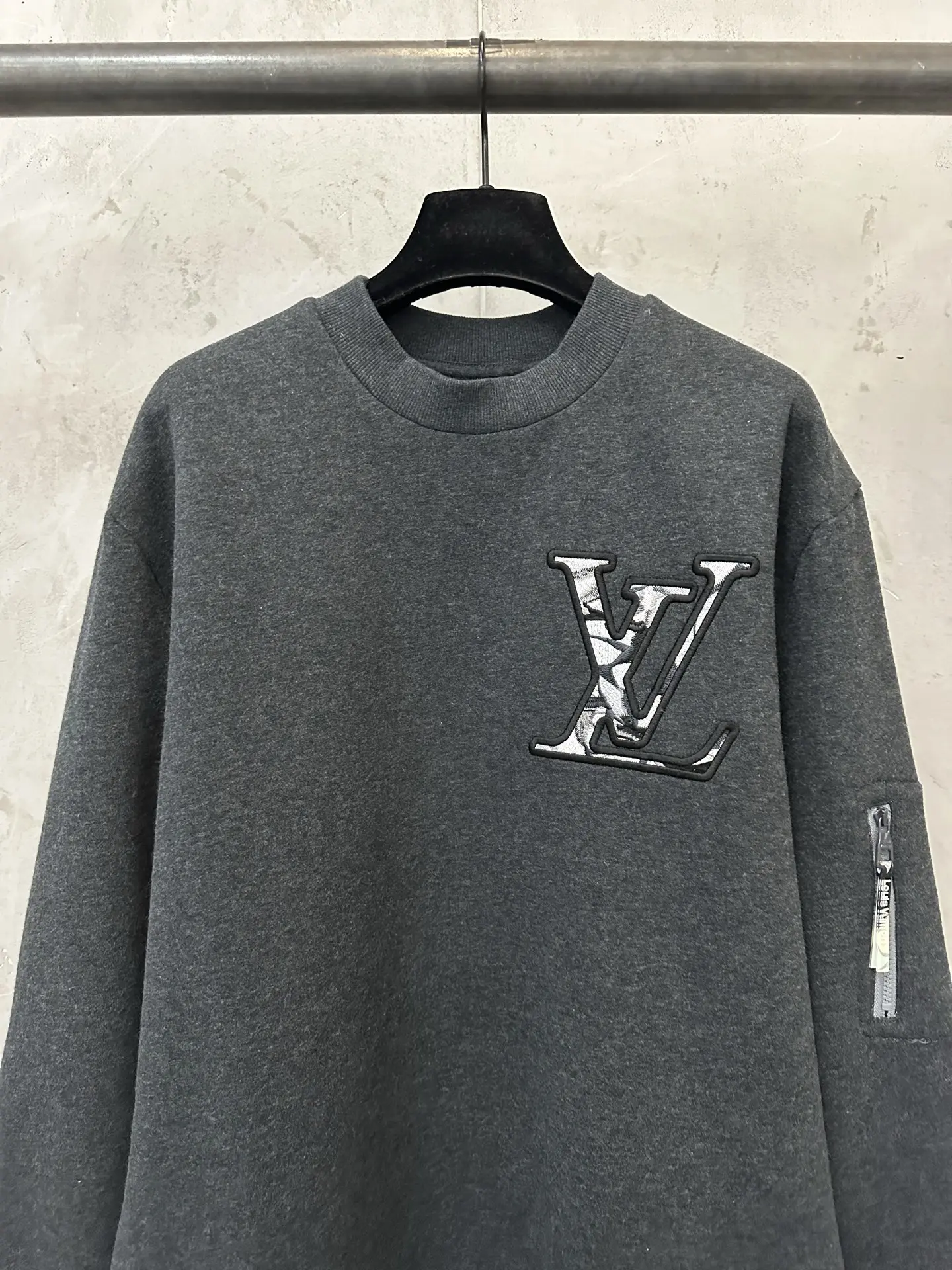 Embroidered Logo Fleece-Back Sweatshirt D28520542 — view 3