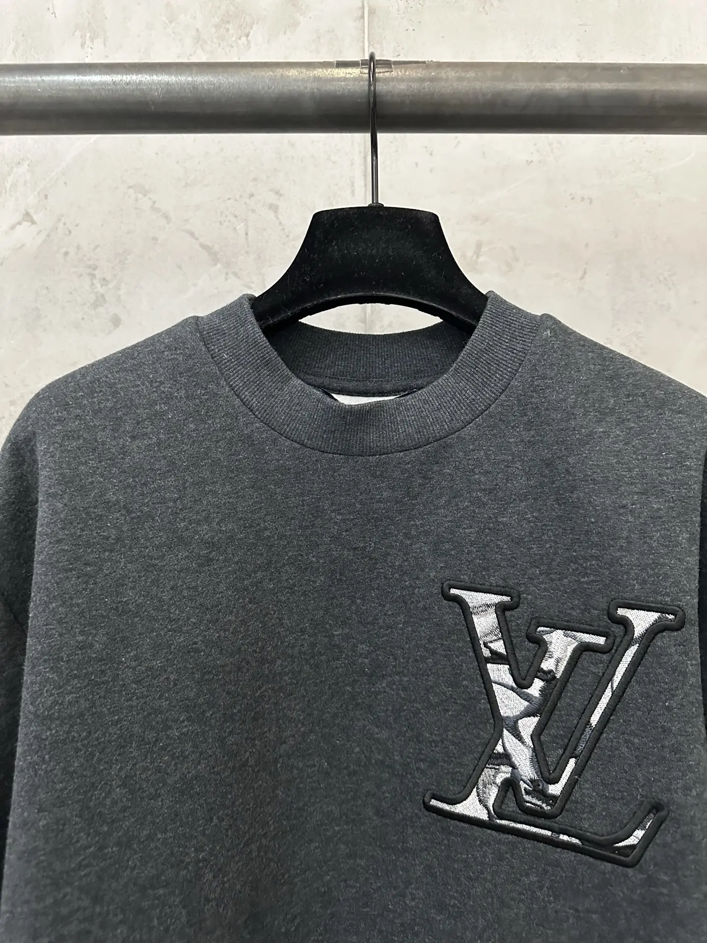Embroidered Logo Fleece-Back Sweatshirt D28520542 — view 5