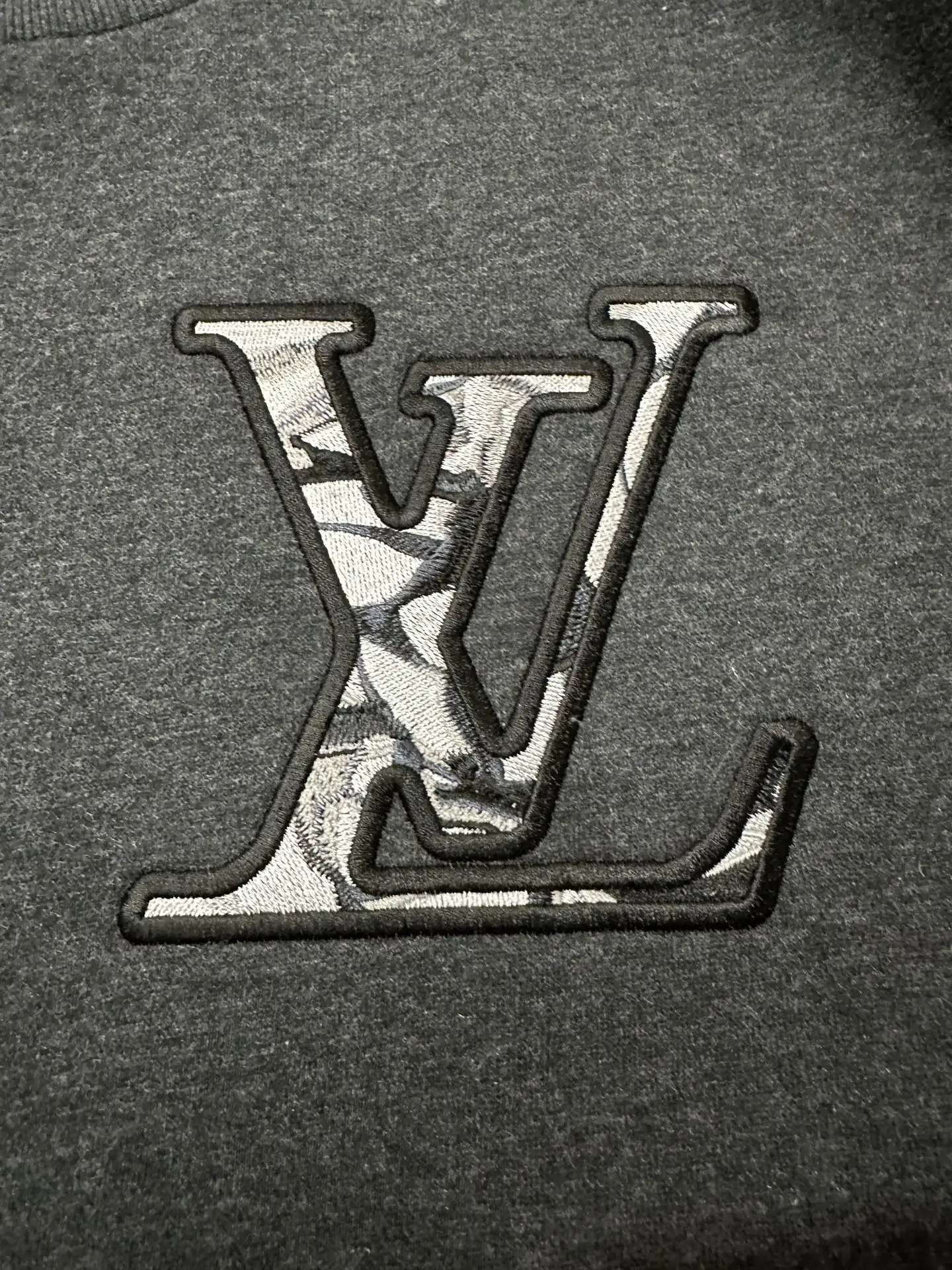 Embroidered Logo Fleece-Back Sweatshirt D28520542 — view 7