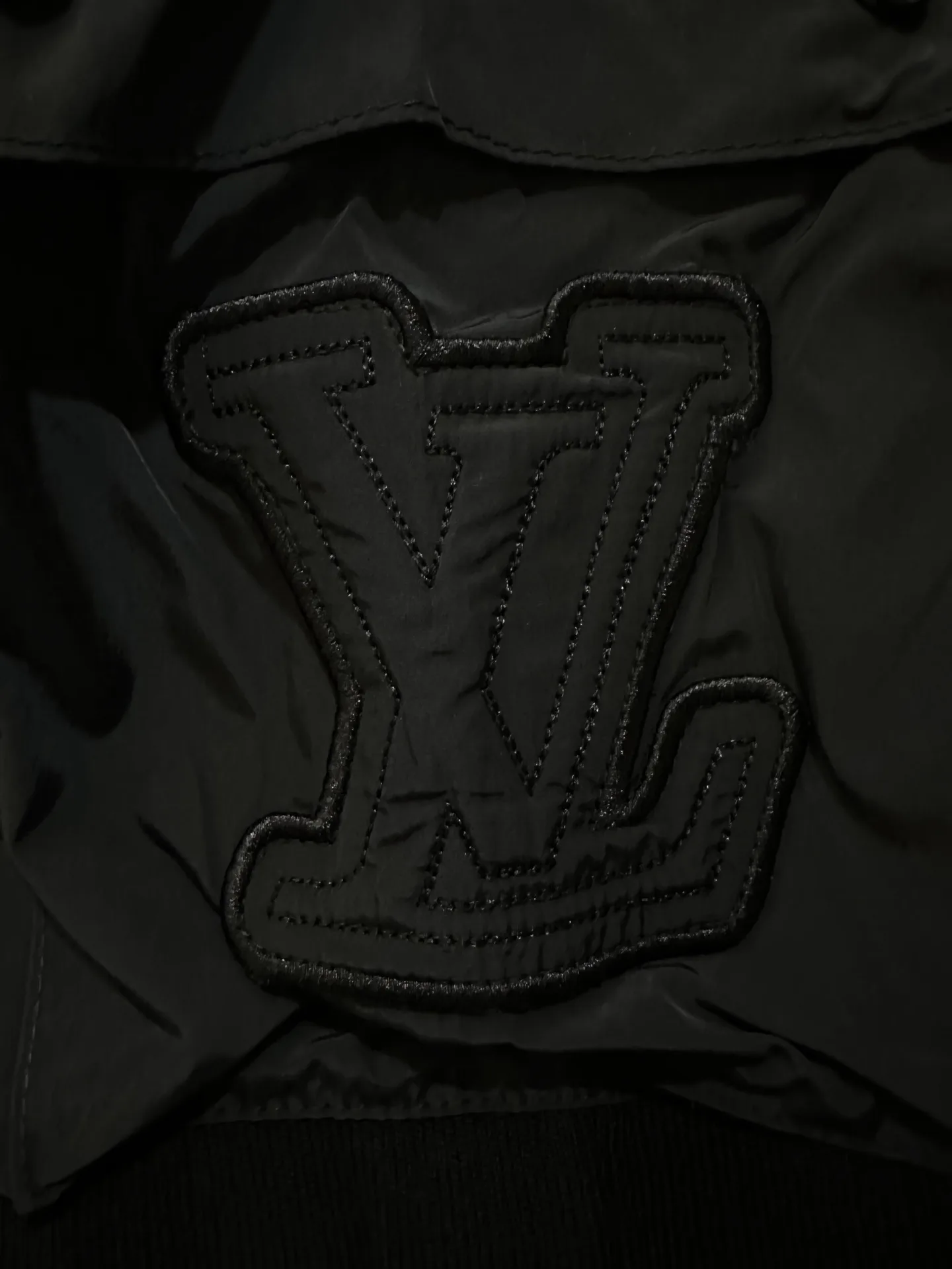 Logo-Patch Cotton-Blend Cargo Shorts D28511892 — view 8