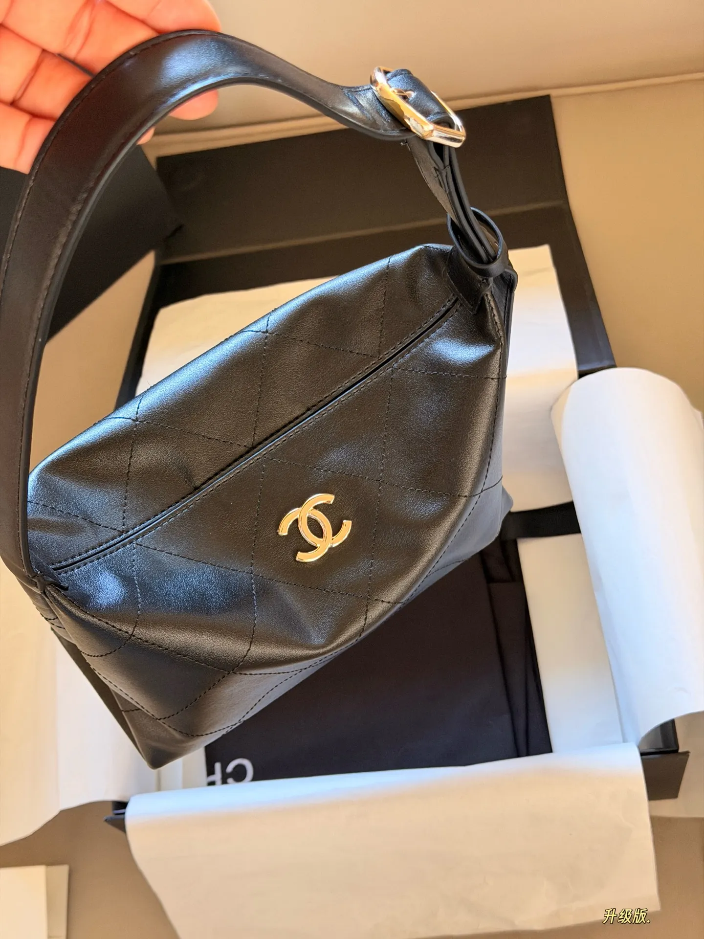 Chanel Hobo Shoulder Bag D28517873 — view 2