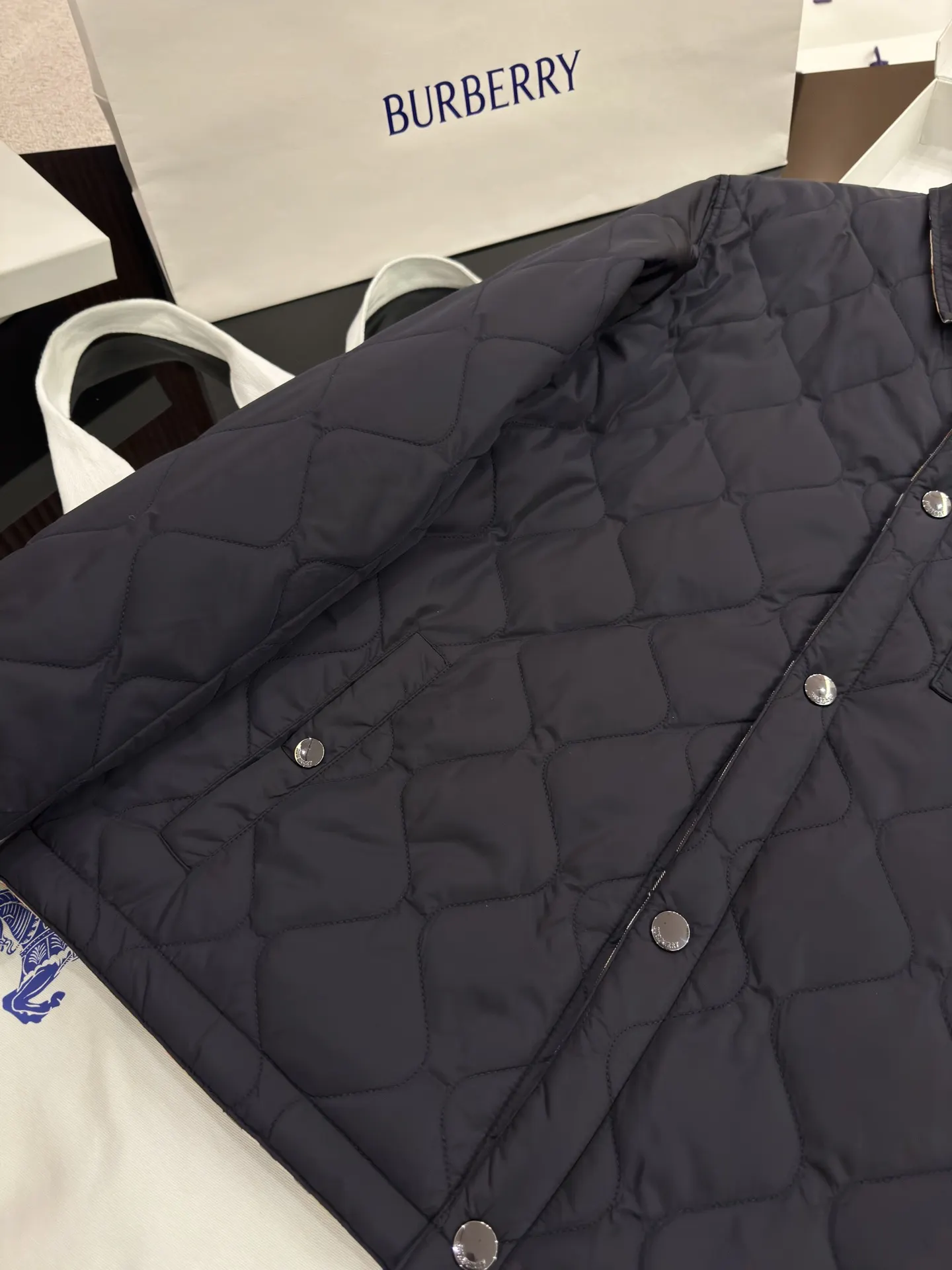 Reversible Check Quilted Jacket D28516019 — view 9