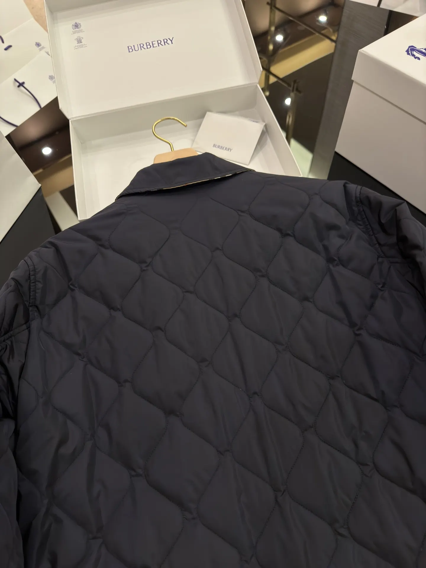 Reversible Check Quilted Jacket D28516019 — view 11