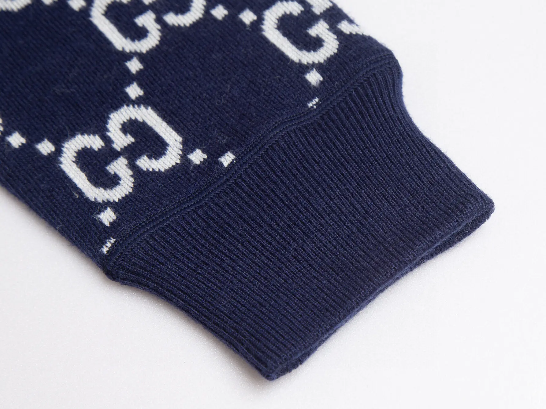 Reversible GG Jacquard Cashmere-Blend Hoodie D28515999 — view 6
