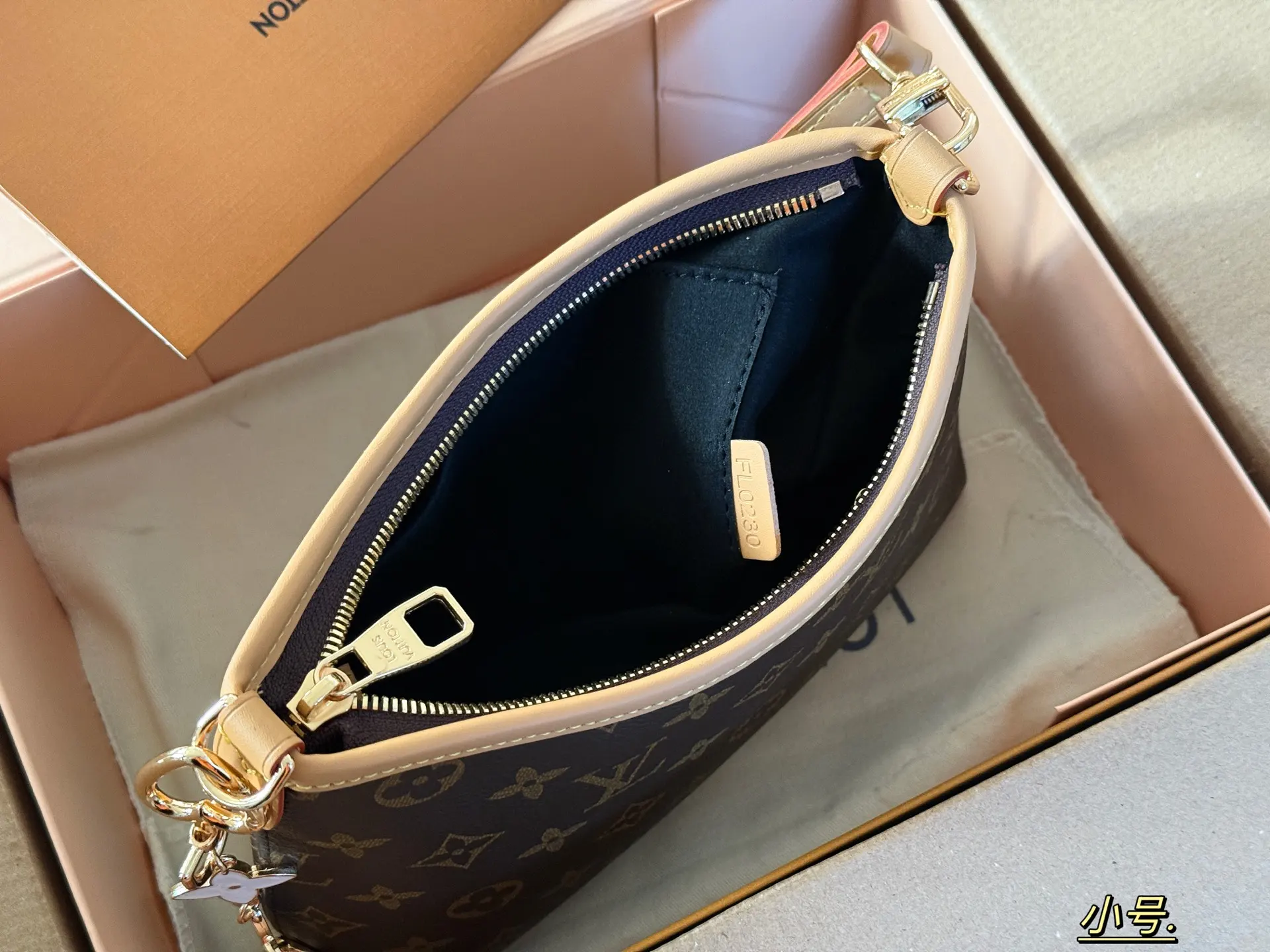 Monogram Canvas Hobo Bag D28517954 — view 8