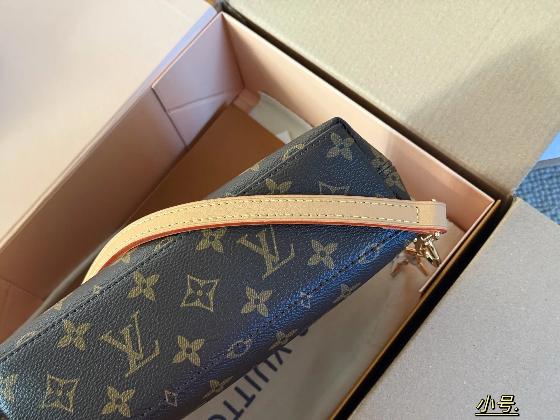 Monogram Canvas Hobo Bag D28517954 — view 9
