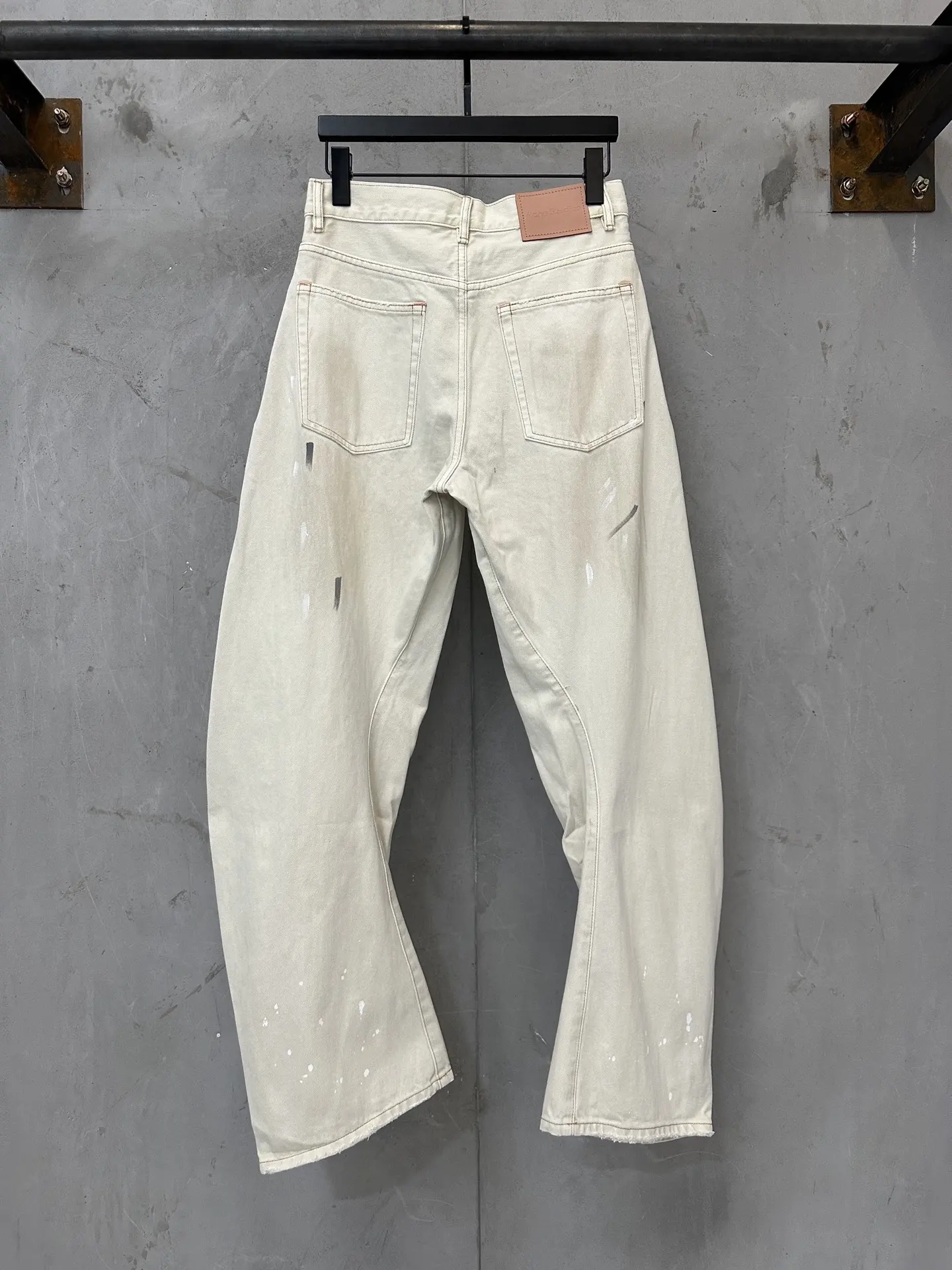 Paint-Splatter Distressed Straight-Leg Jeans D29011204 — view 2