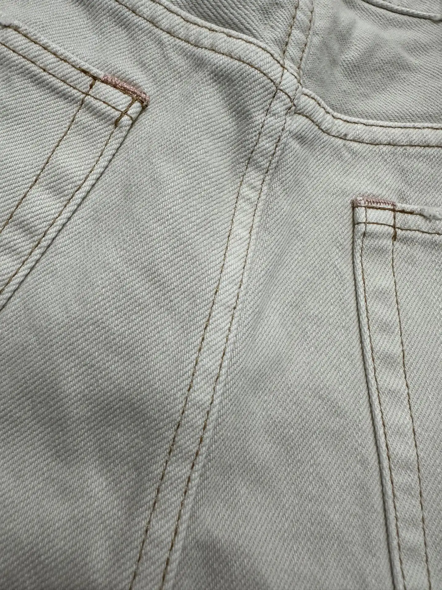 Paint-Splatter Distressed Straight-Leg Jeans D29011204 — view 9