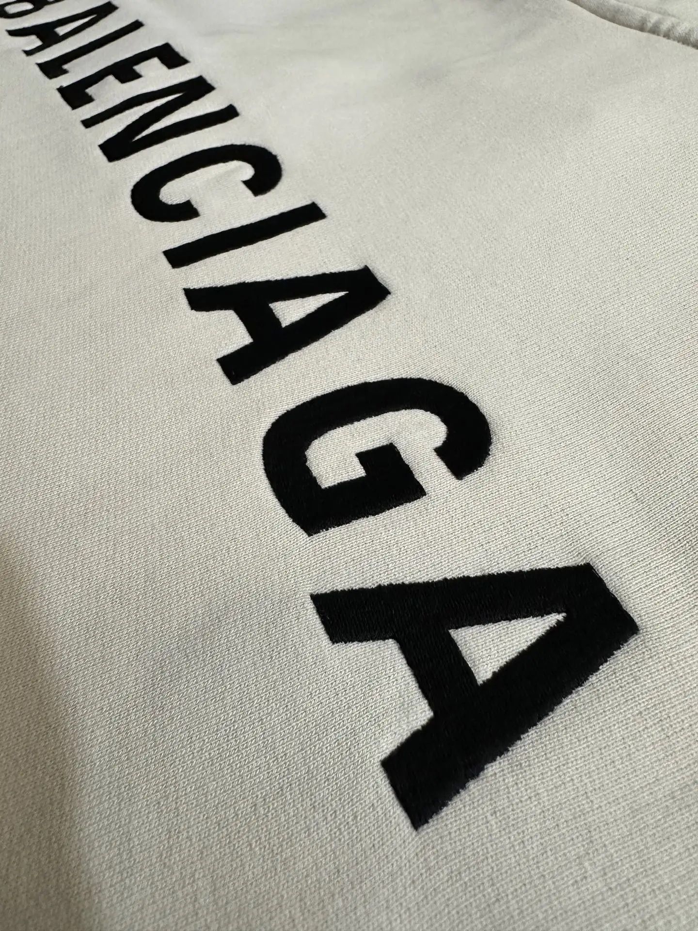 Logo Embroidered Open-Neck Hoodie D29018941 — view 10
