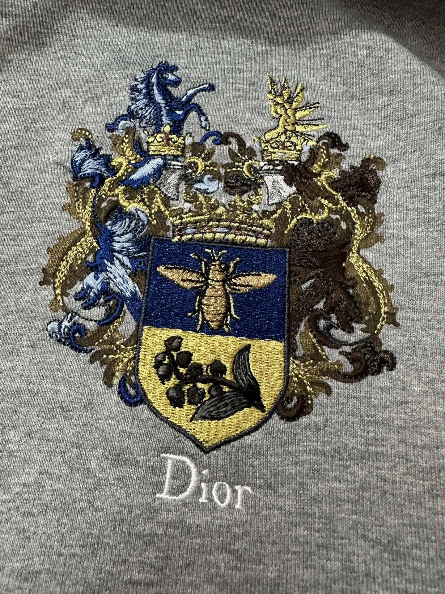 Embroidered Crest Logo Cotton Hoodie D29018906 — view 7