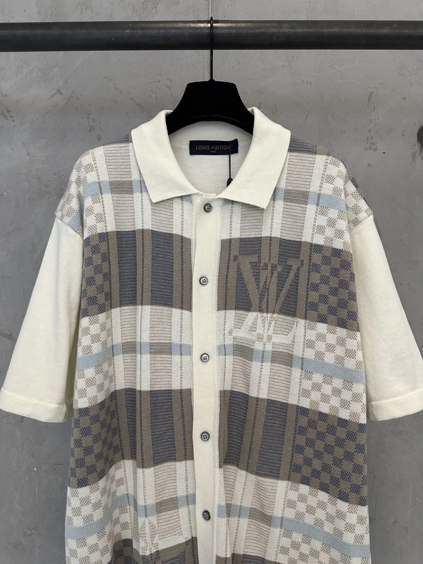Short Sleeve Top White D29011905 — view 3