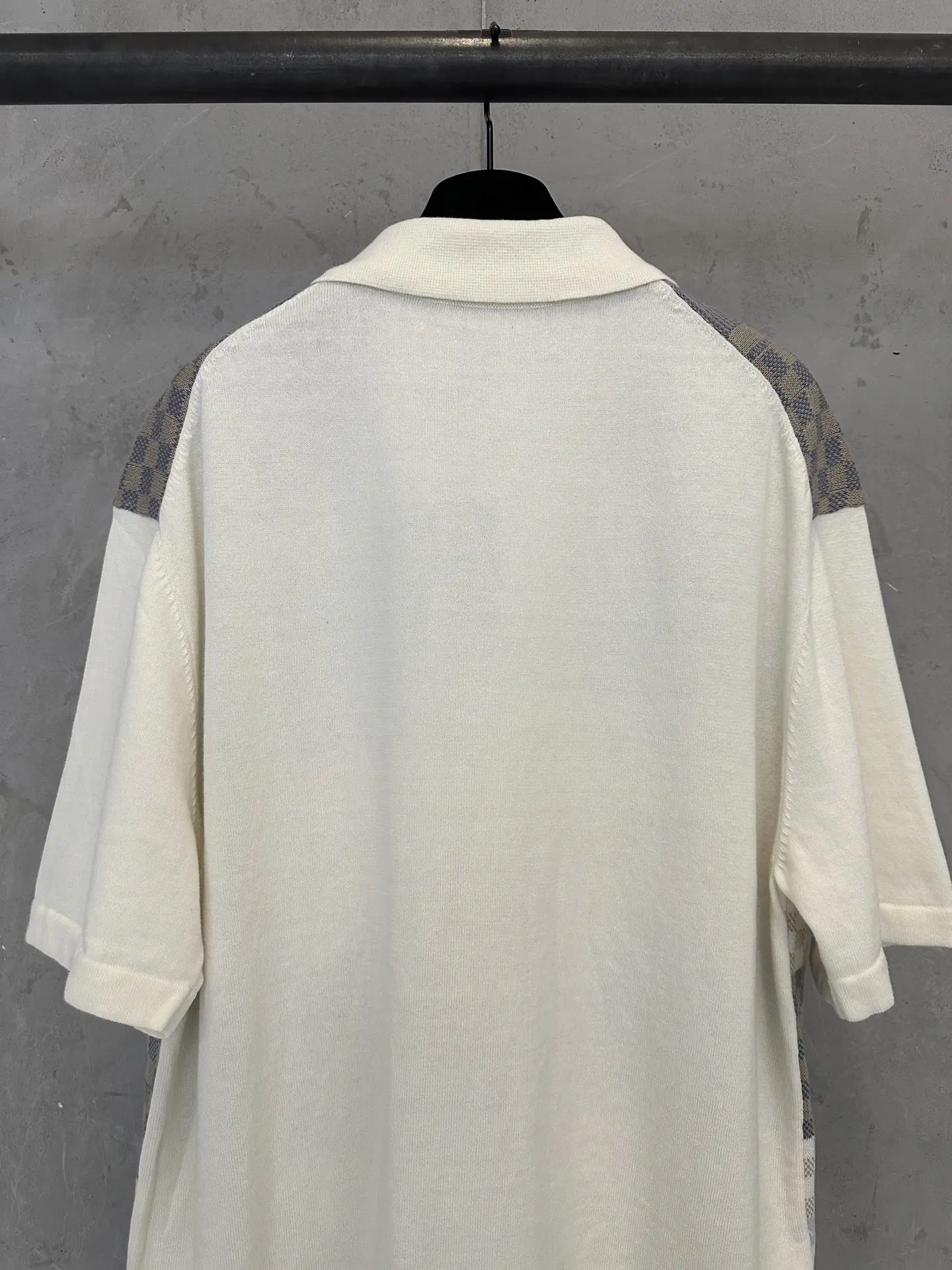 Short Sleeve Top White D29011905 — view 5
