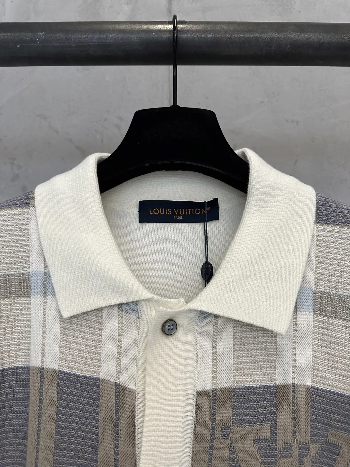 Short Sleeve Top White D29011905 — view 7