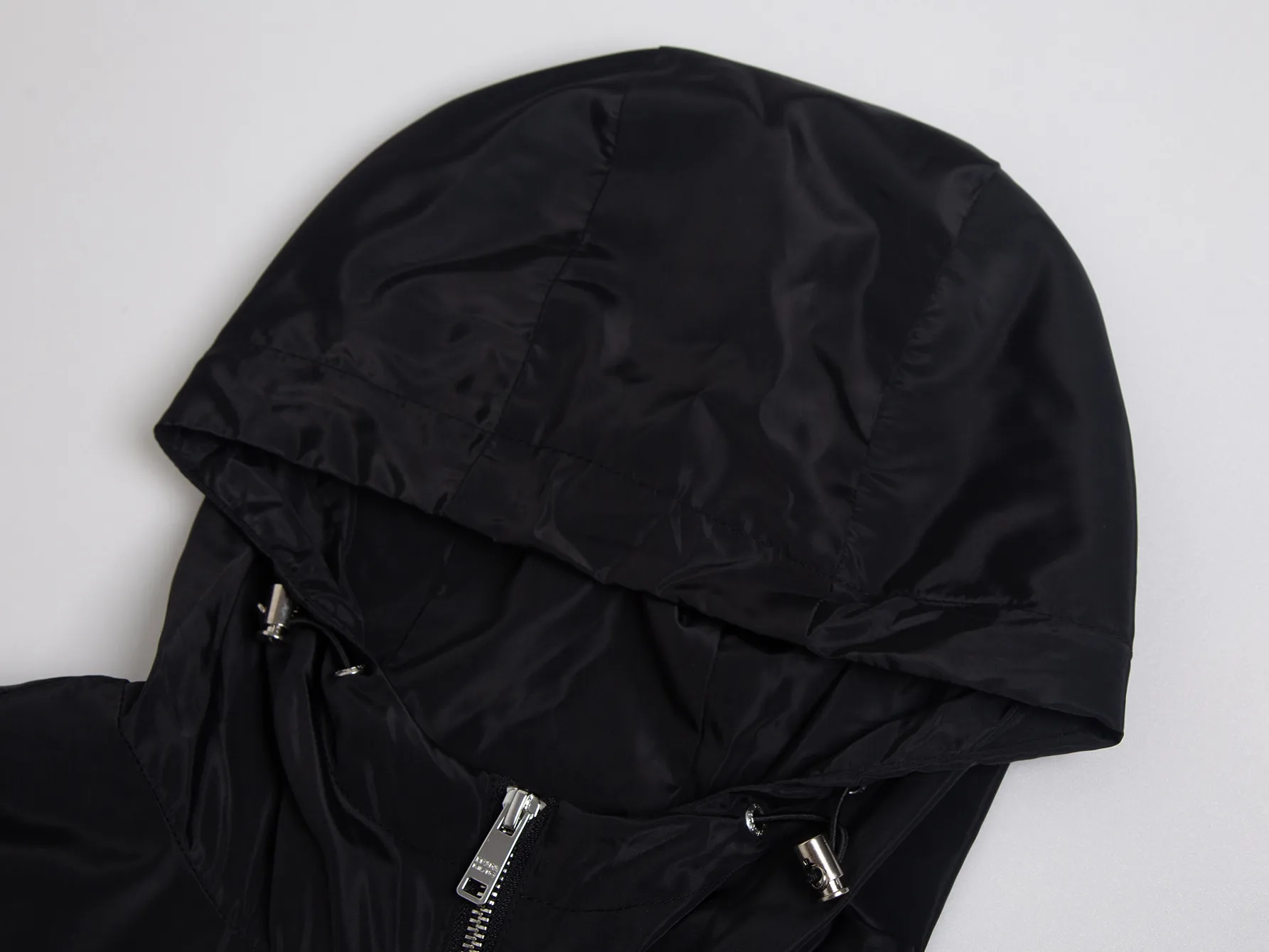 Logo-Patch Hooded Windbreaker Jacket D29016086 — view 3