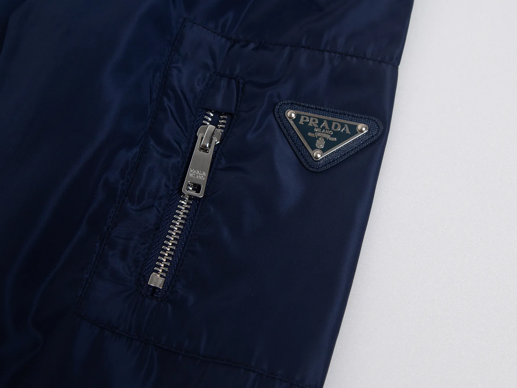 Logo-Patch Hooded Windbreaker Jacket D29016087 — view 4