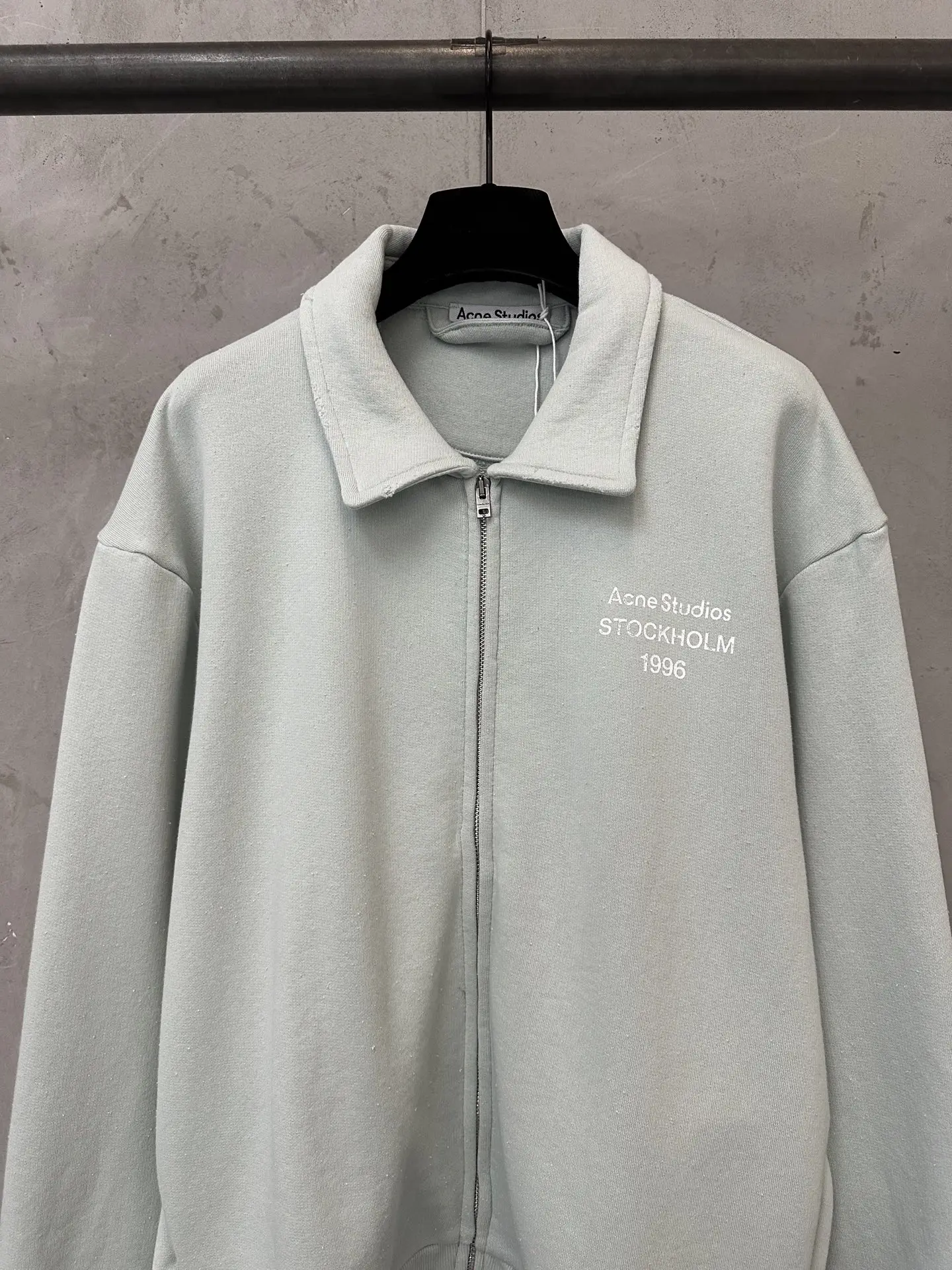 Logo-Embroidered Zip-Up Sweatshirt D30023123 — view 3