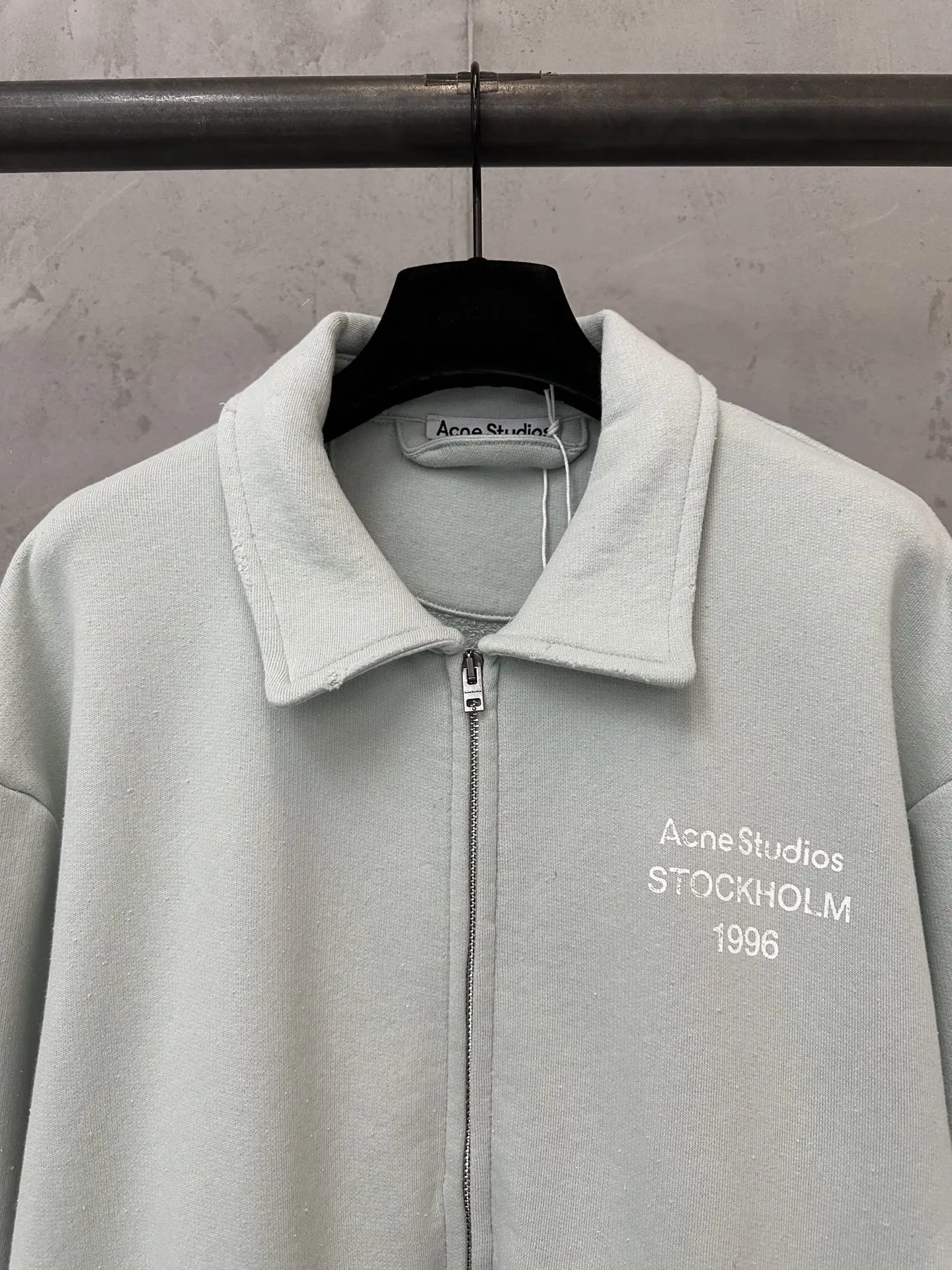 Logo-Embroidered Zip-Up Sweatshirt D30023123 — view 5
