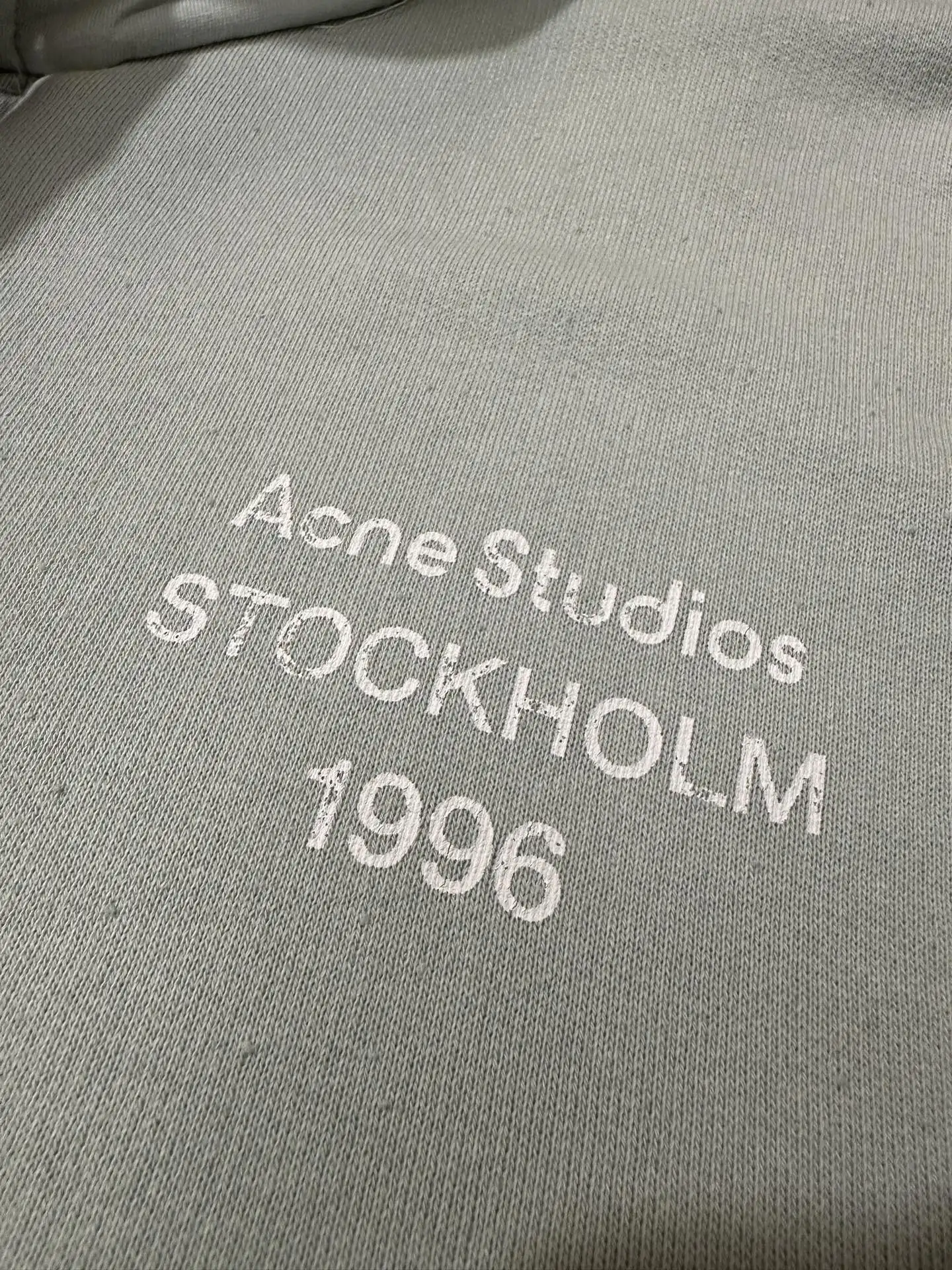 Logo-Embroidered Zip-Up Sweatshirt D30023123 — view 8