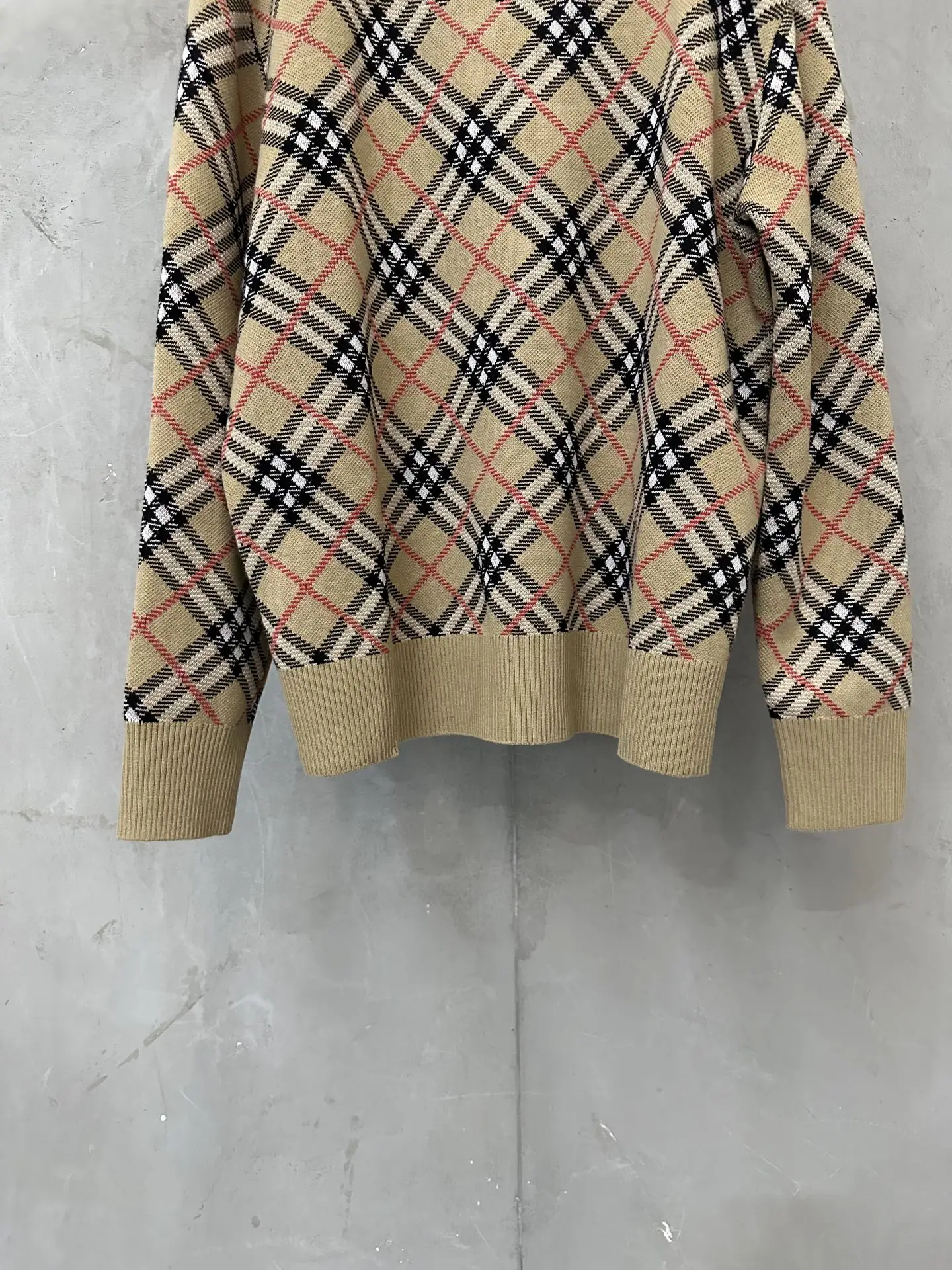 Check Jacquard Wool-Blend Sweater D30023115 — view 4