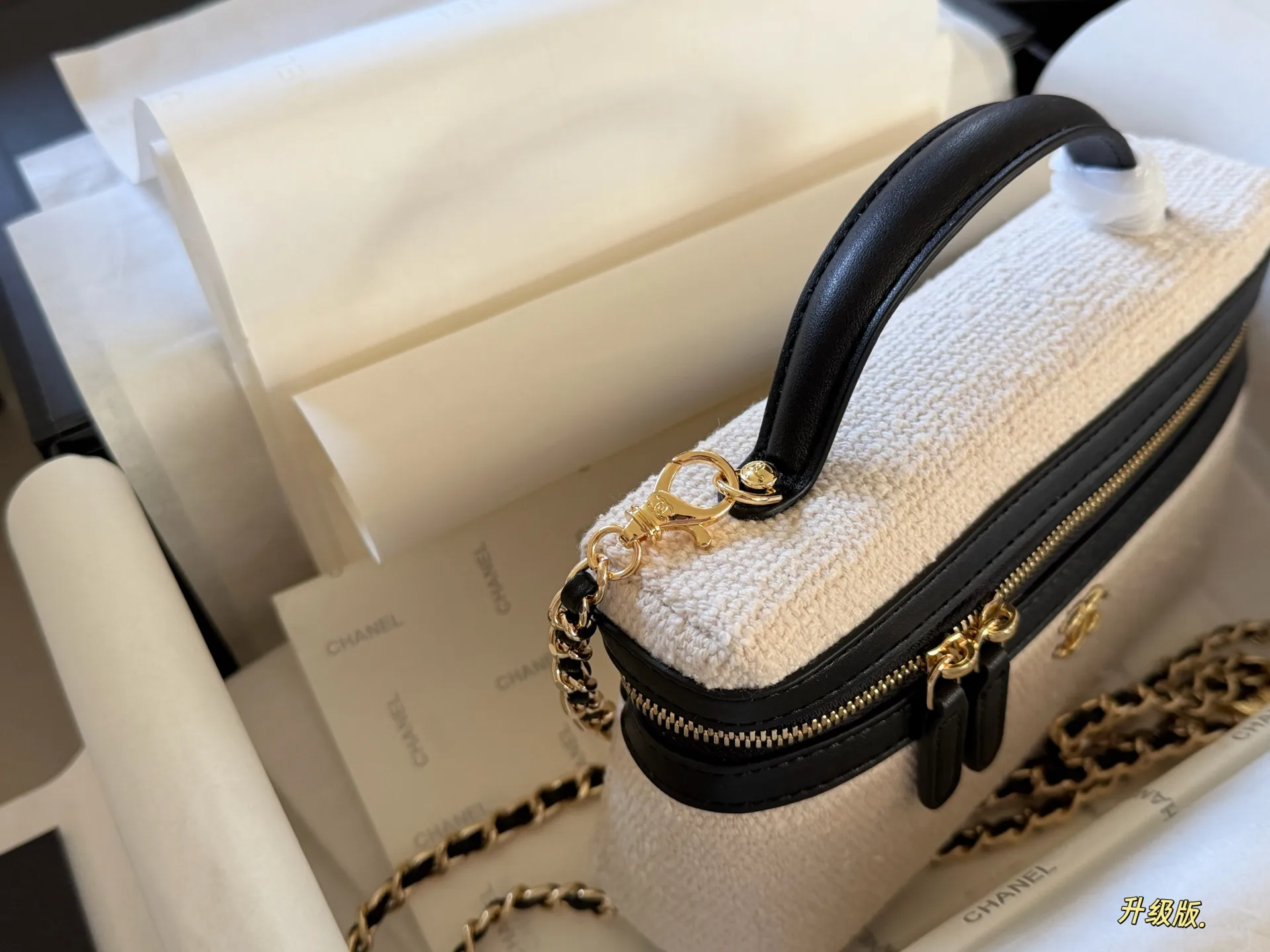 Chanel Canvas Vanity Case D30018429 — view 6