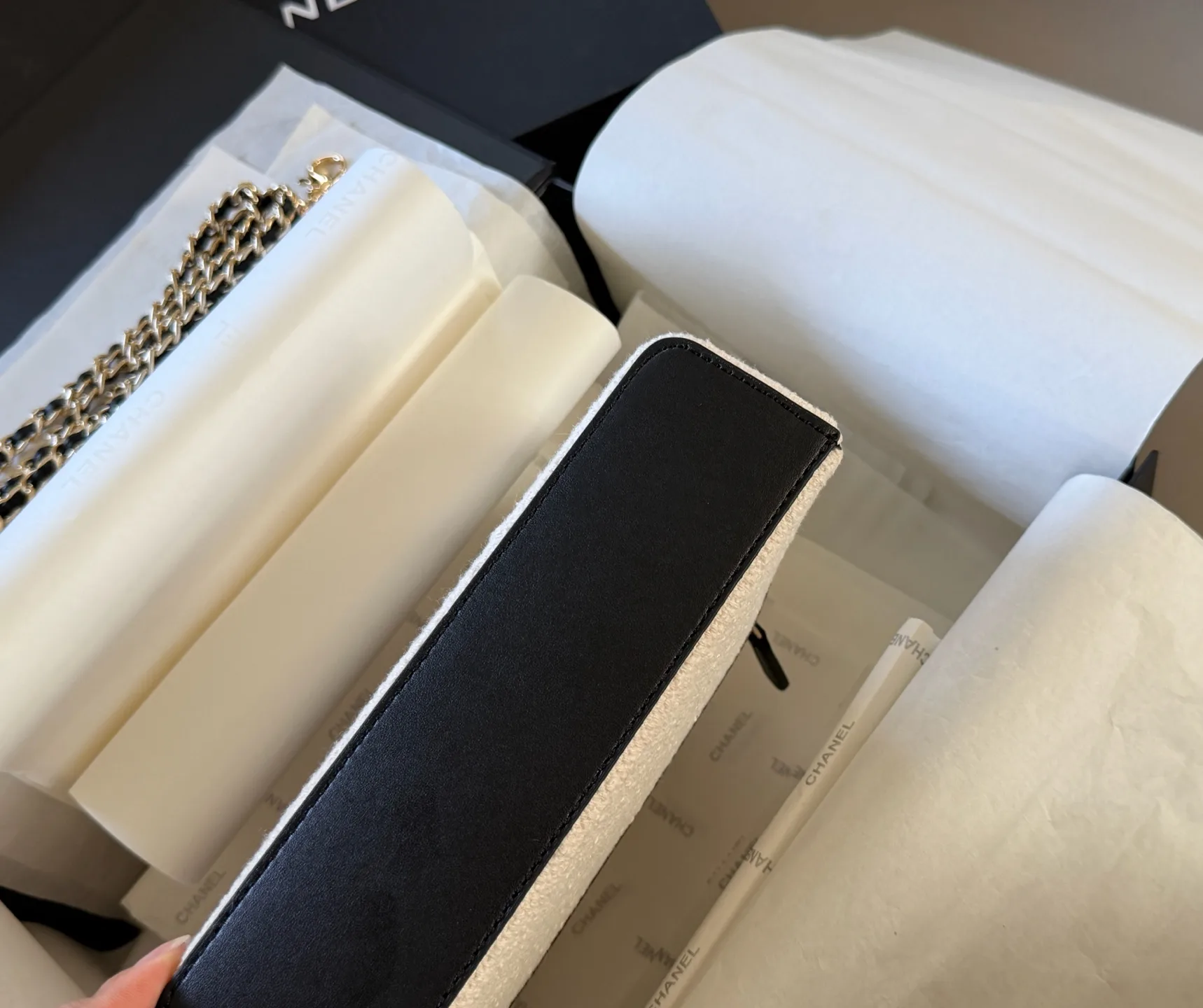Chanel Canvas Vanity Case D30018429 — view 8