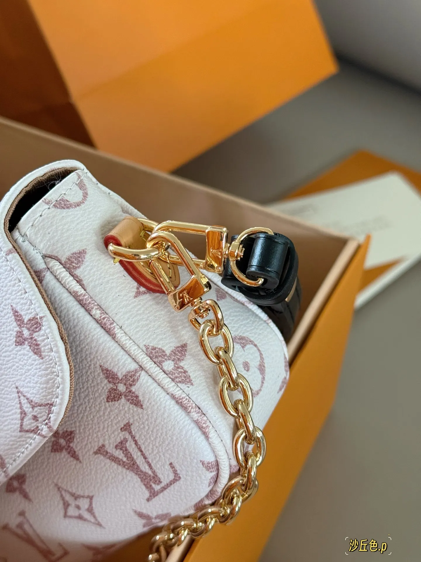 Monogram Ivy WOC Shoulder Bag D30018386 — view 3