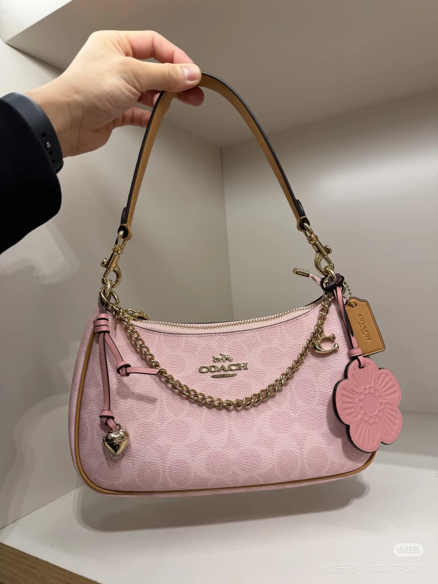 Coach Signature Canvas Shoulder Bag D30018143 — view 4