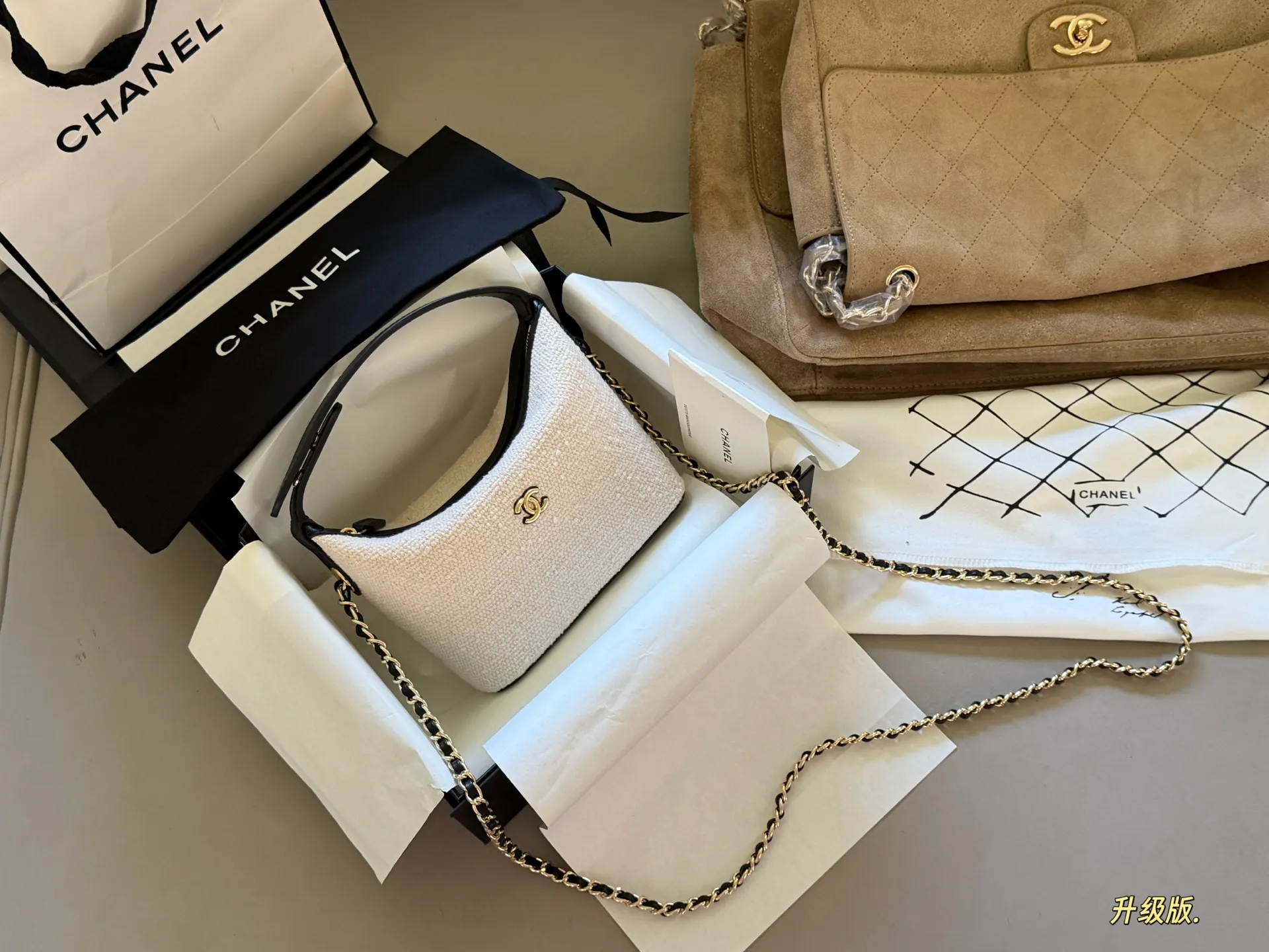 Chanel 25B Tweed Lunch Box Bag D30018427 — view 2