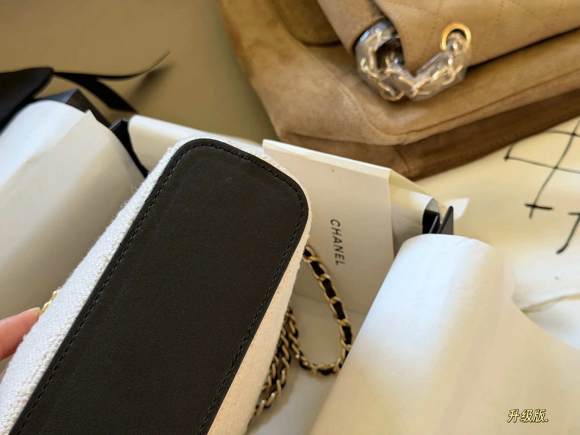 Chanel 25B Tweed Lunch Box Bag D30018427 — view 6
