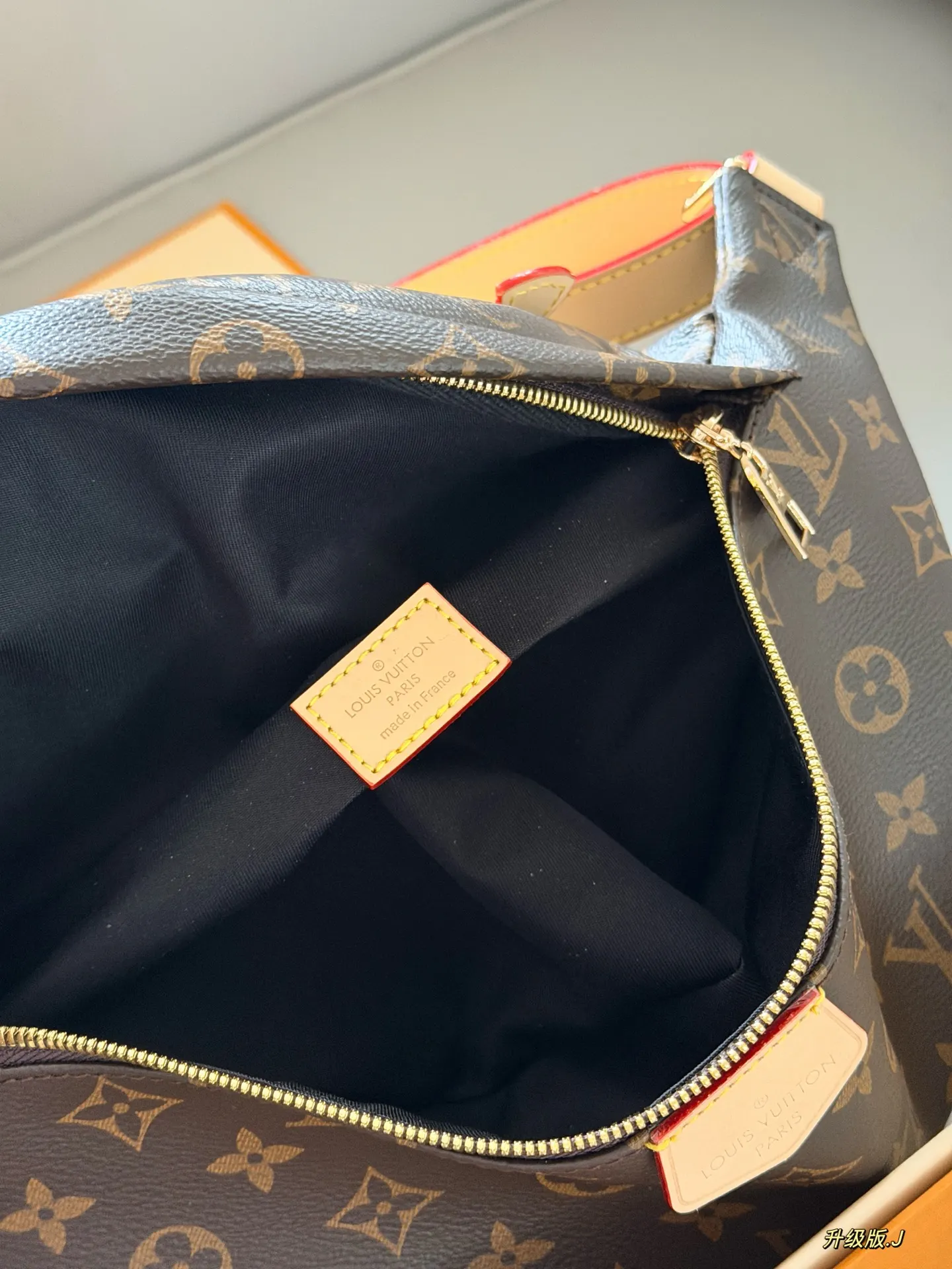 Monogram Canvas Bumbag D30018326 — view 8