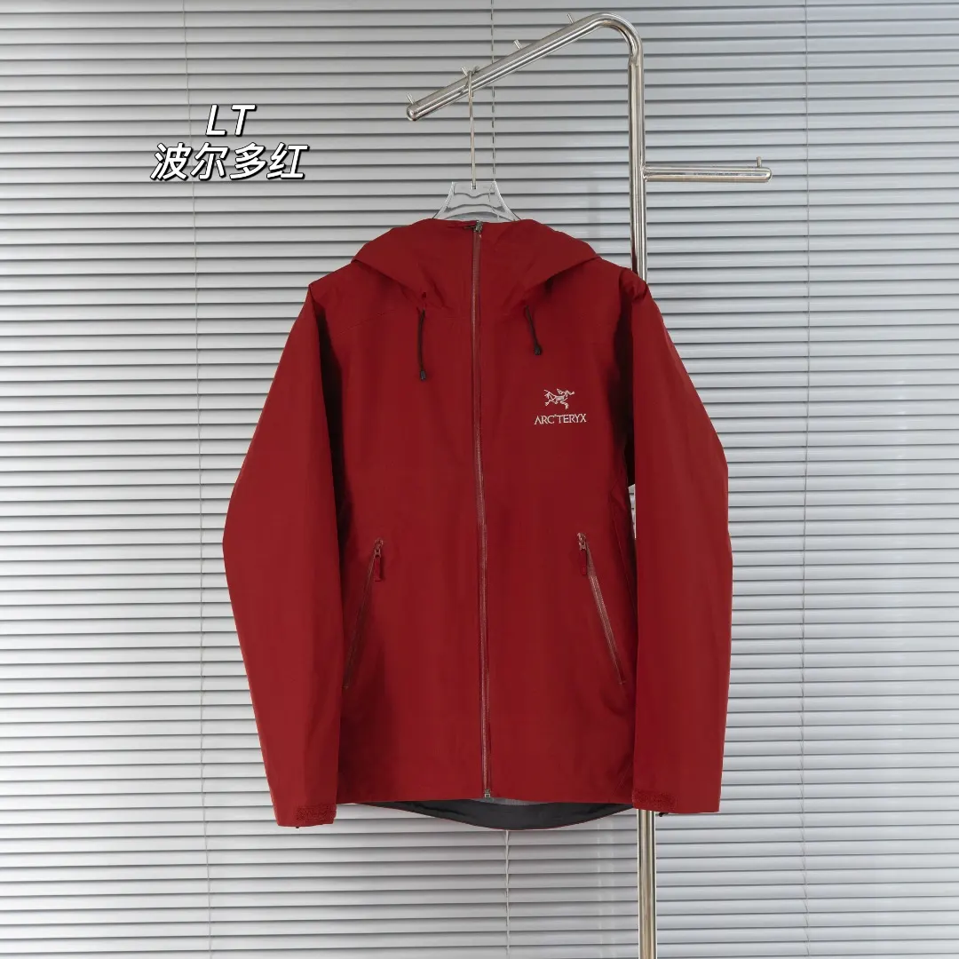 Beta LT GORE-TEX Hooded Shell Jacket D30023654