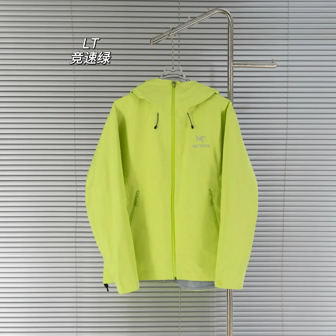 Beta LT GORE-TEX Hooded Shell Jacket D30023657