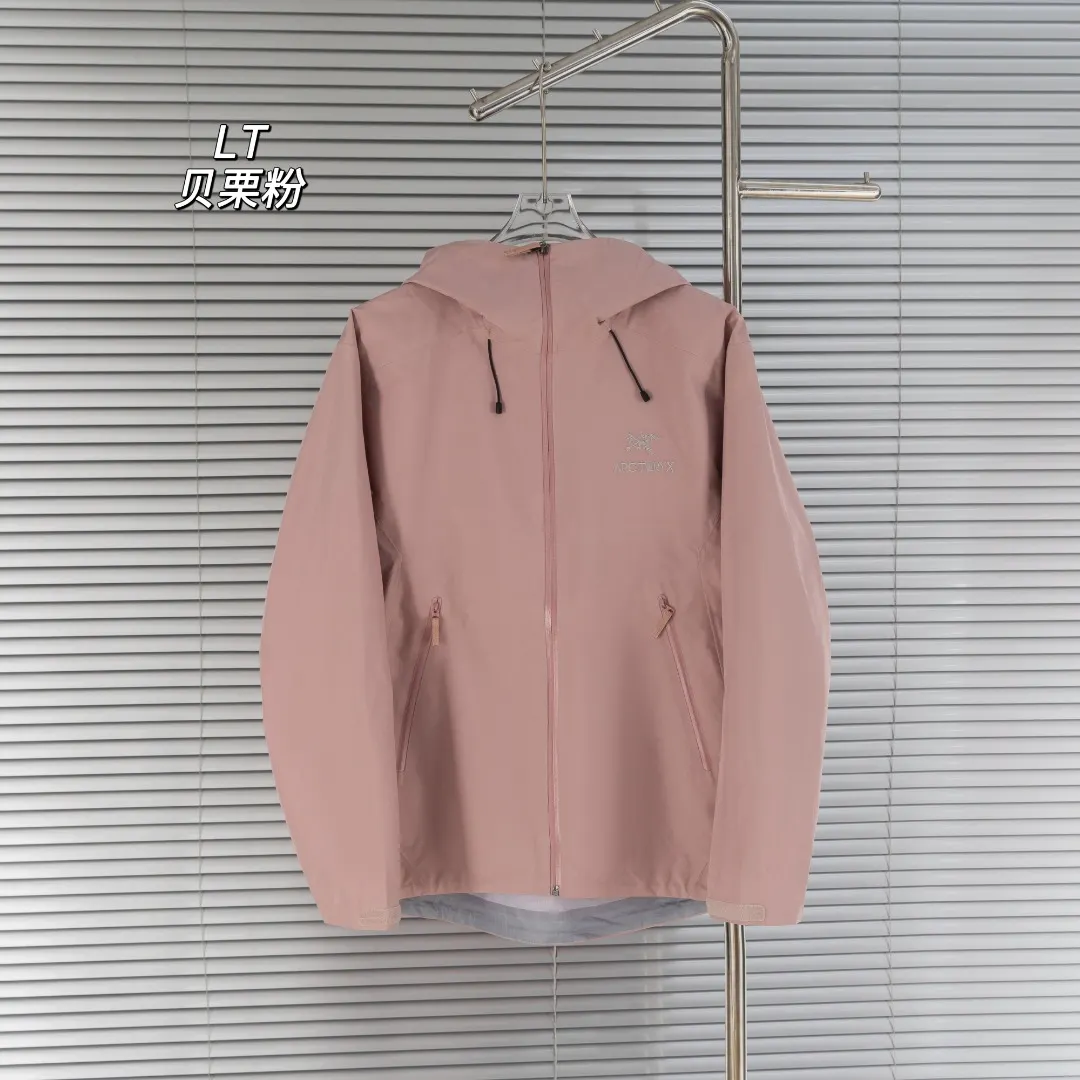 Beta LT GORE-TEX Hooded Shell Jacket D30023655