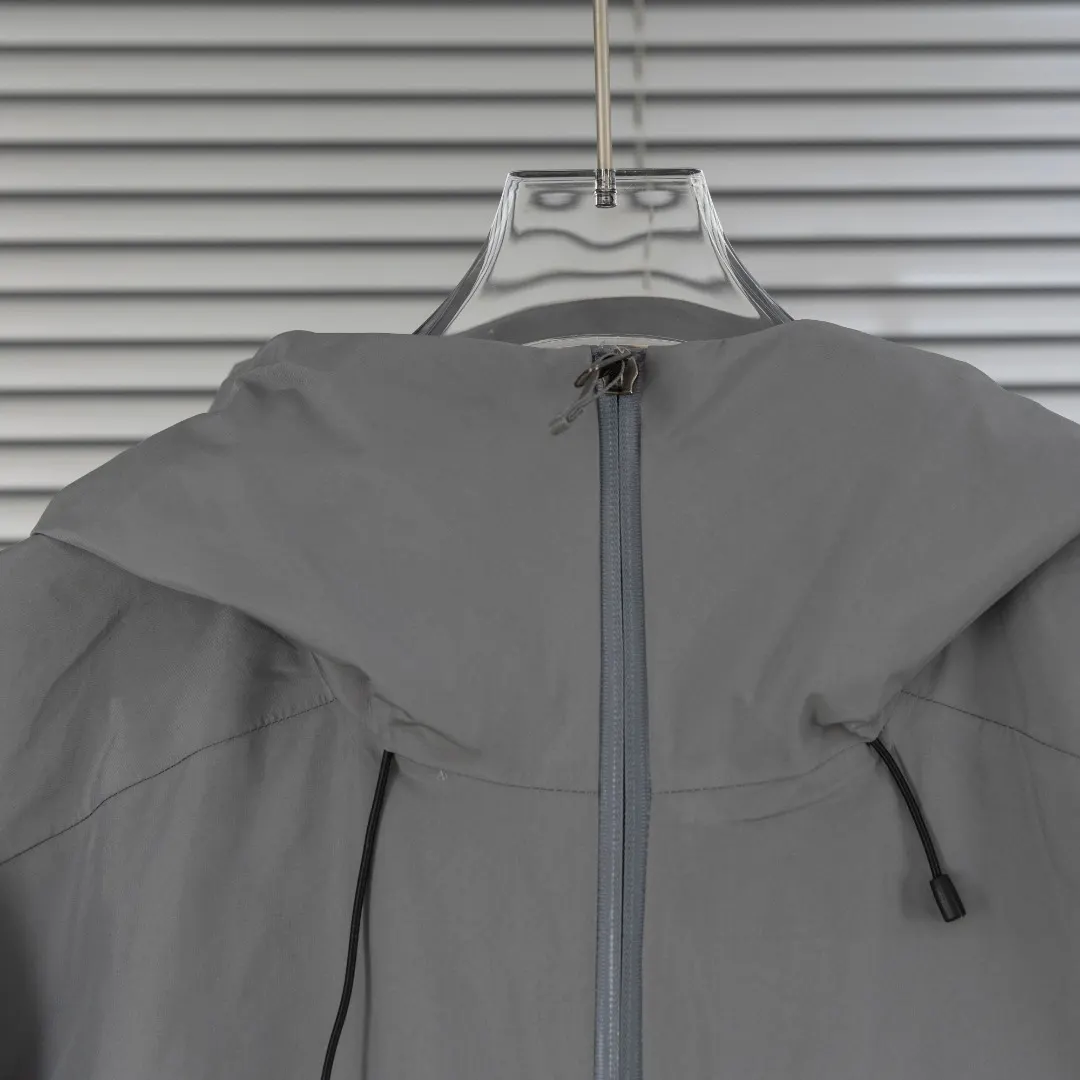 Beta LT GORE-TEX Hooded Shell Jacket D30023653 — view 4