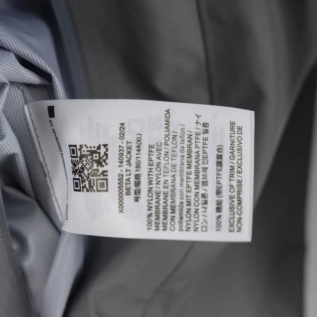 Beta LT GORE-TEX Hooded Shell Jacket D30023653 — view 10