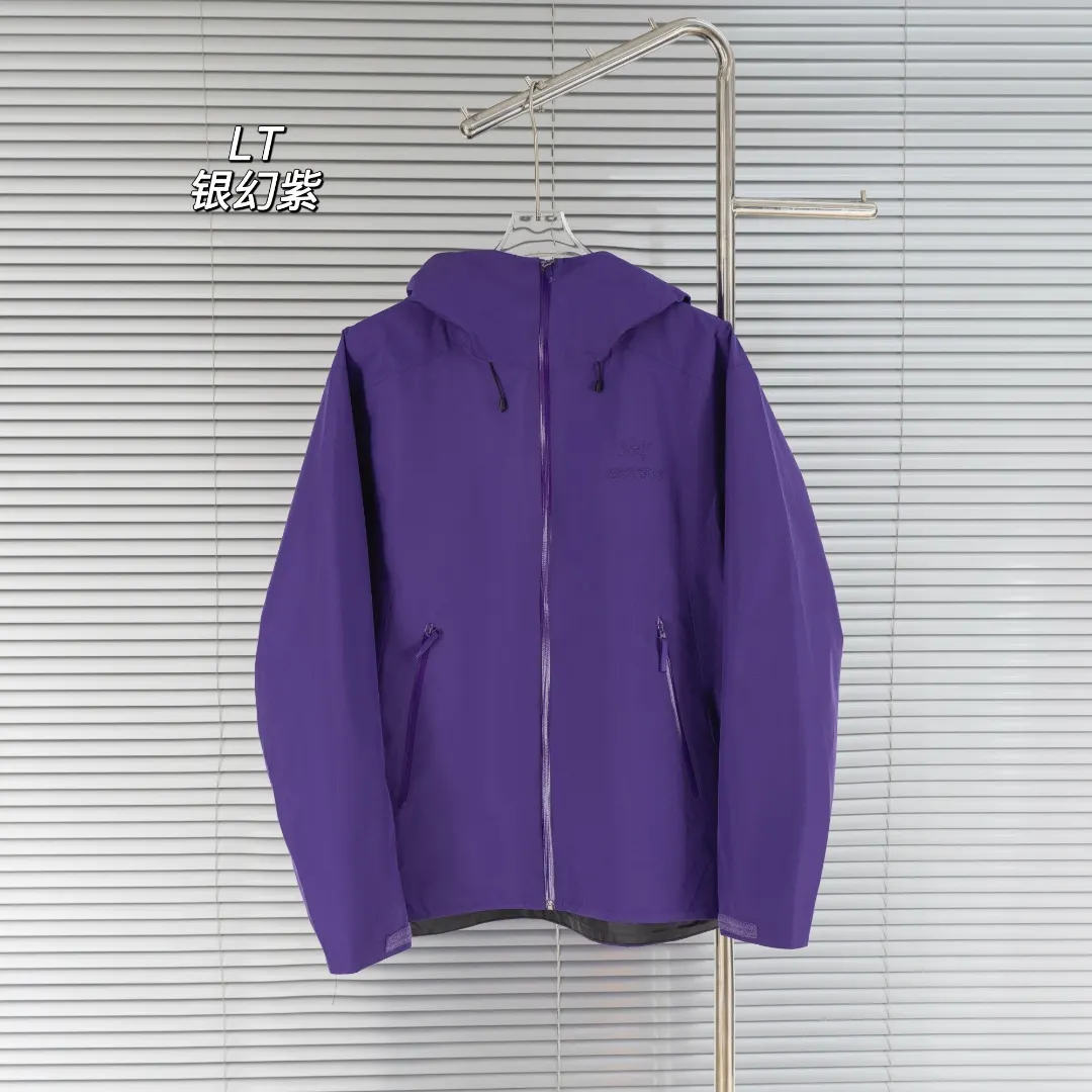 Beta LT GORE-TEX Hooded Shell Jacket D30023646