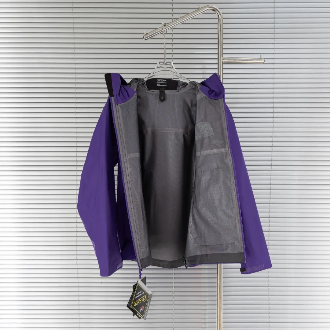 Beta LT GORE-TEX Hooded Shell Jacket D30023646 — view 3