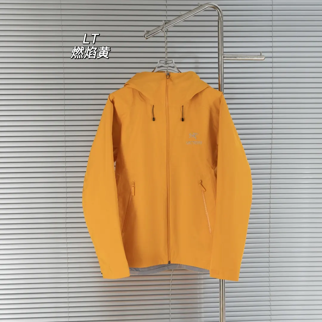 Beta LT GORE-TEX Hooded Shell Jacket D30023659