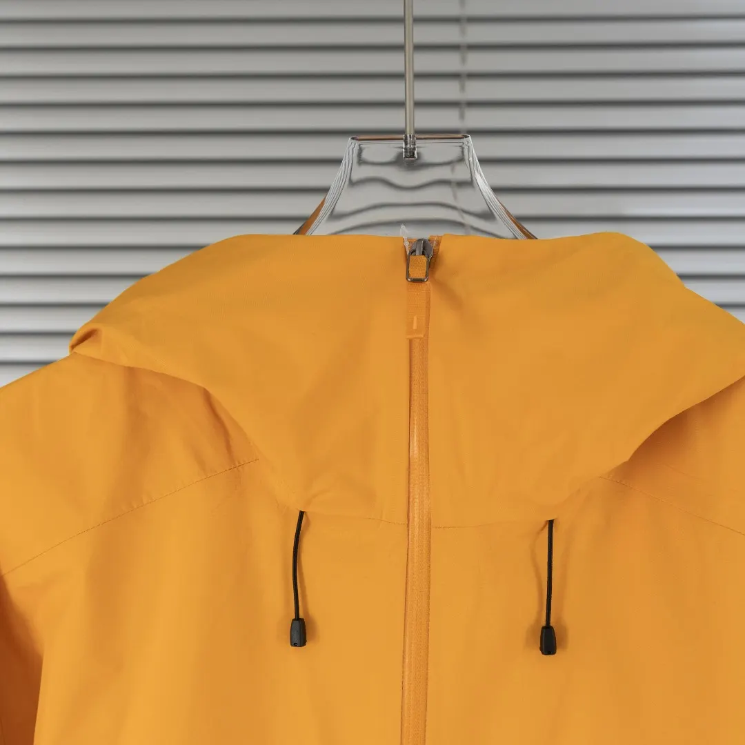 Beta LT GORE-TEX Hooded Shell Jacket D30023659 — view 4
