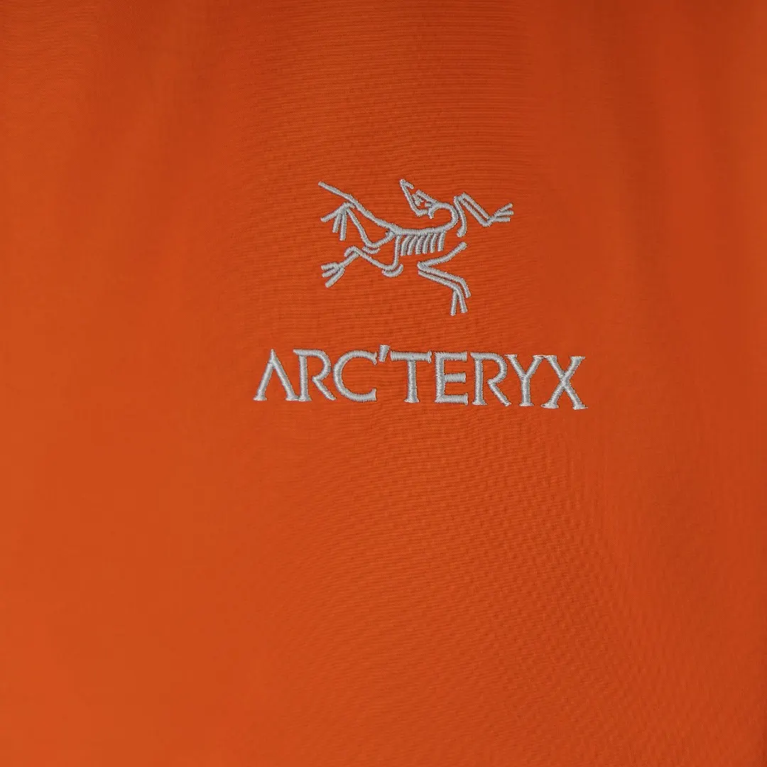 Arc'teryx Beta LT GORE-TEX Hooded Jacket D30023656 — view 5