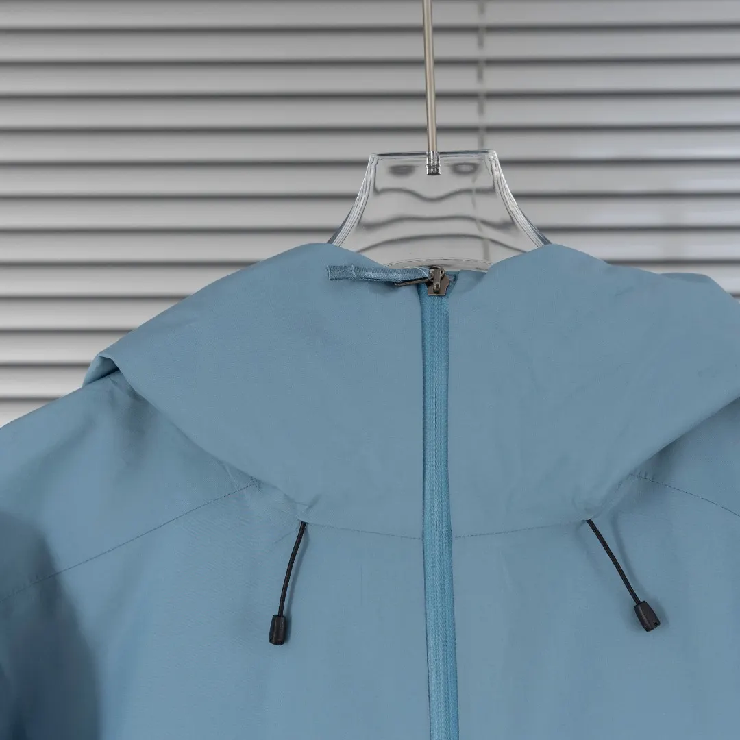 Beta LT GORE-TEX Hooded Shell Jacket D30023645 — view 4